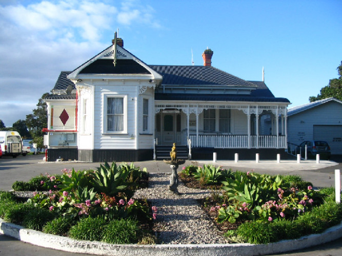 Cairnfield House Rest Home Care Resthomes And Residential Care In New Zealand Eldernet Seniors And Retirement Options
