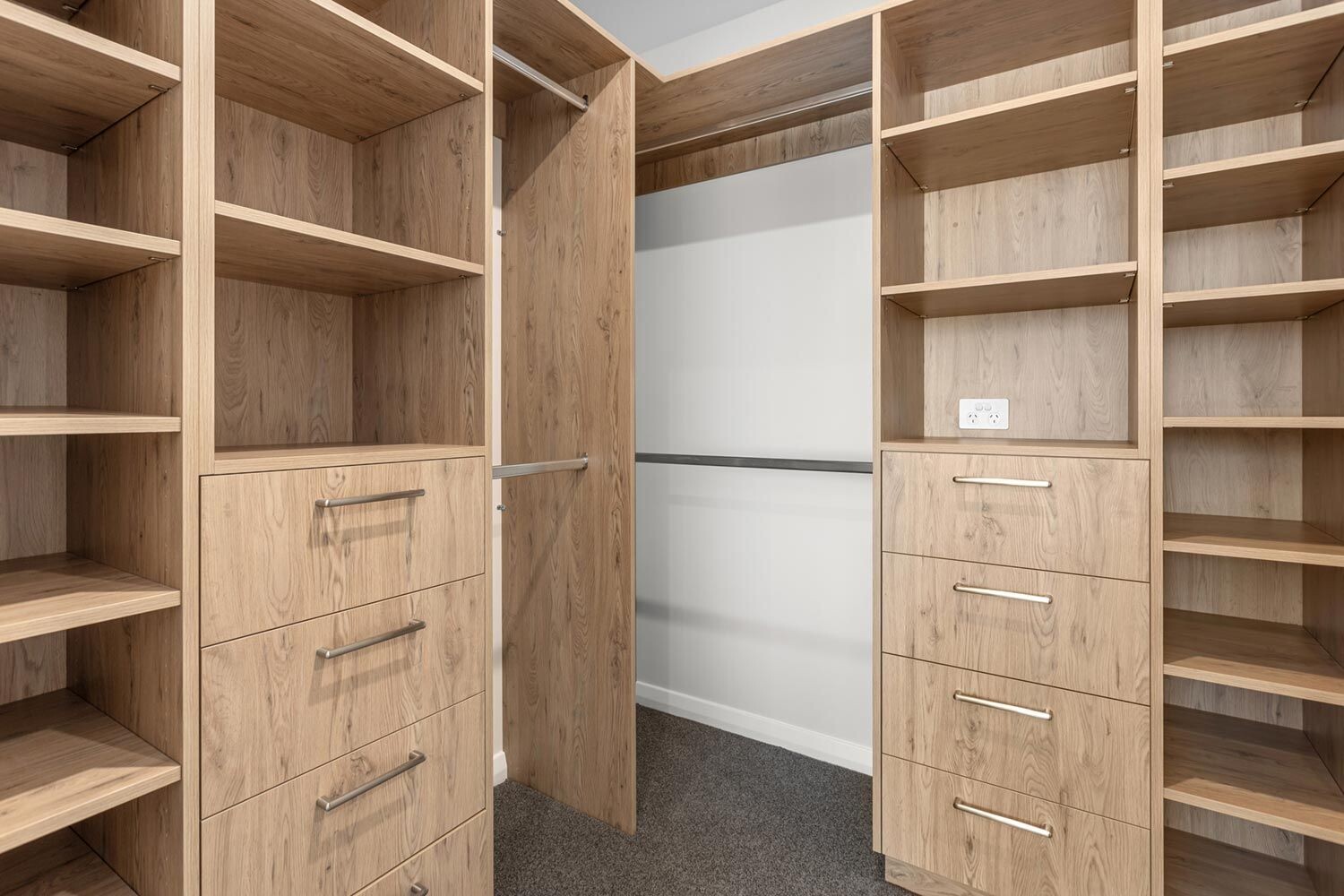 property carousel image 8