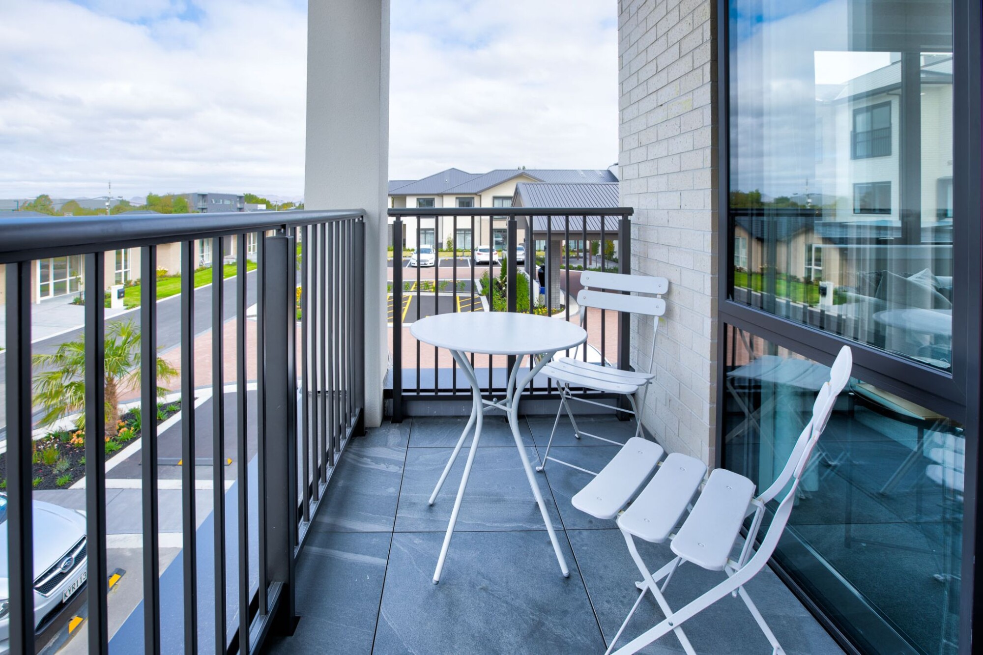 property carousel image 2