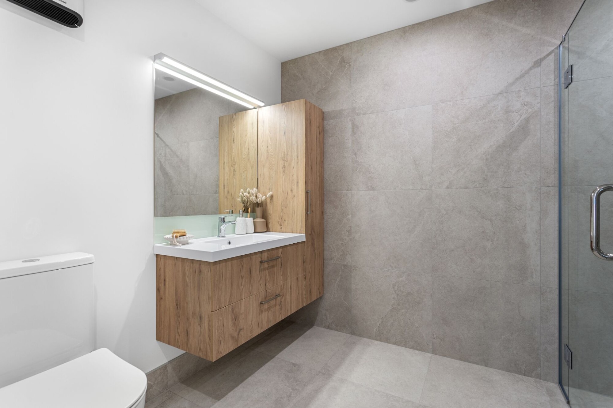 property carousel image 8