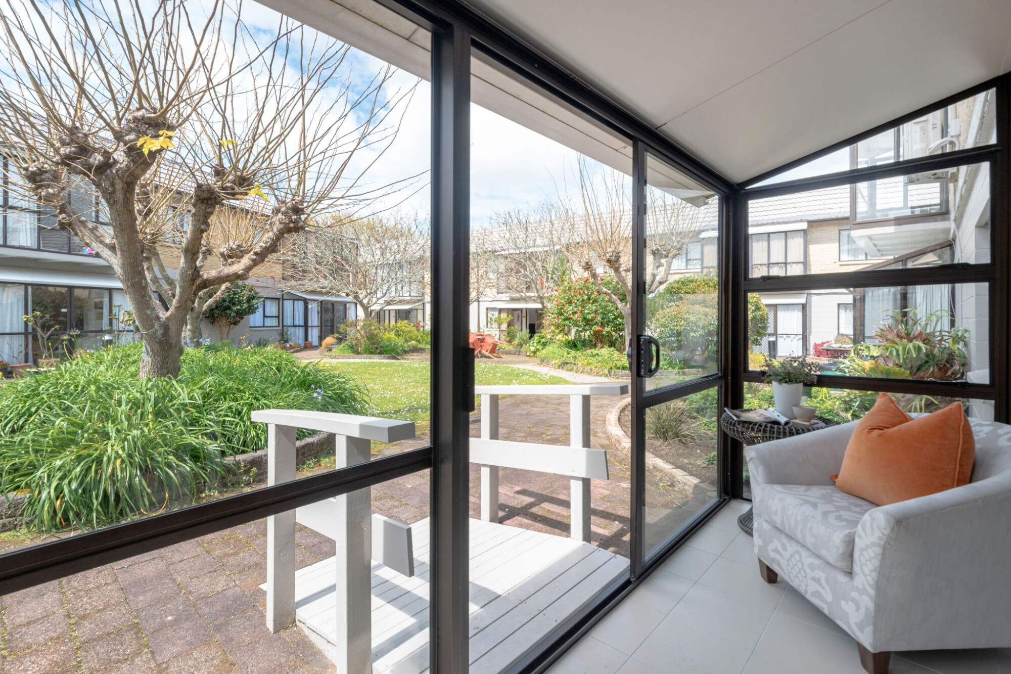 property carousel image 2