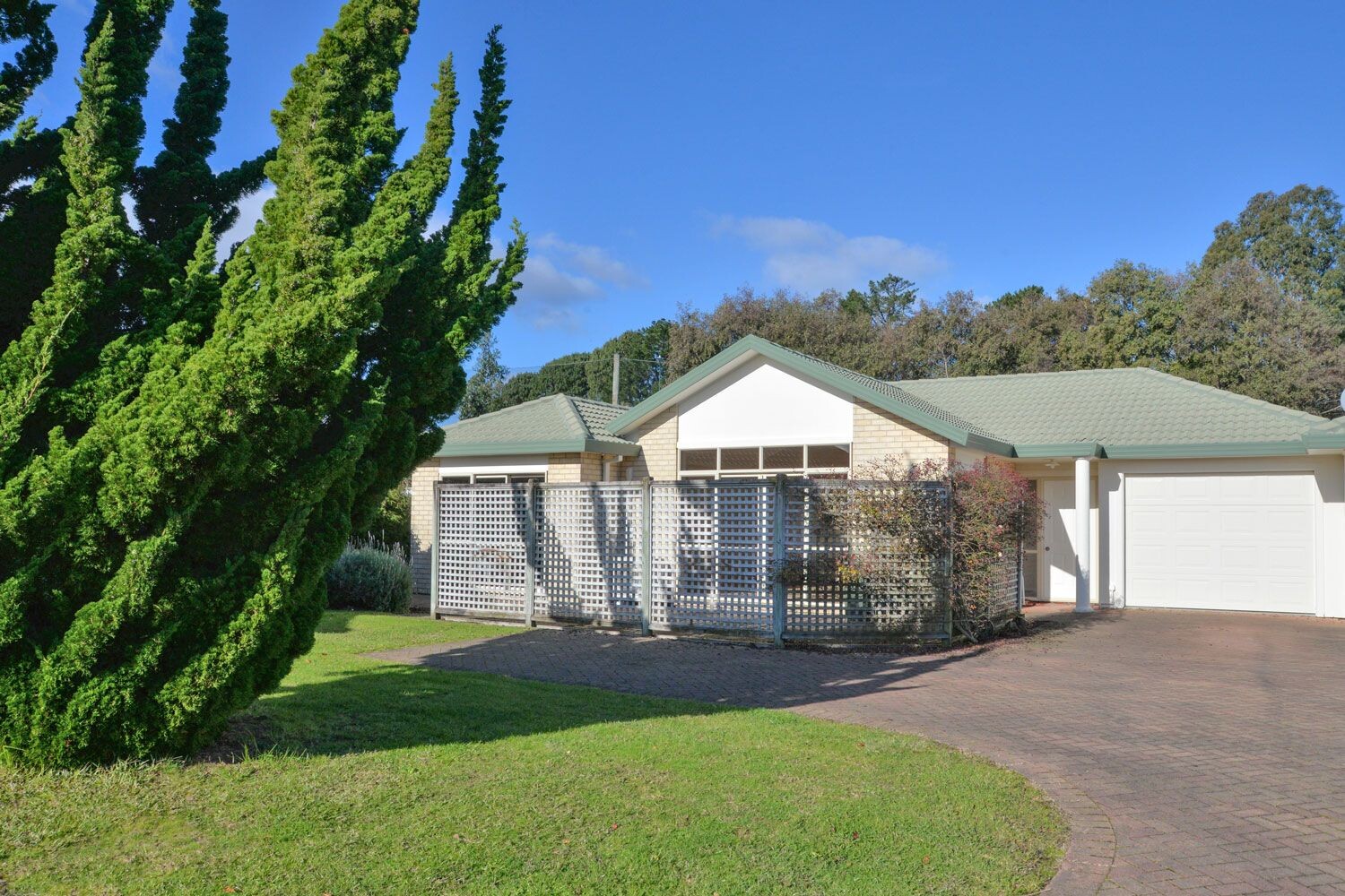 property carousel image 1