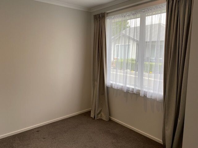 property carousel image 2