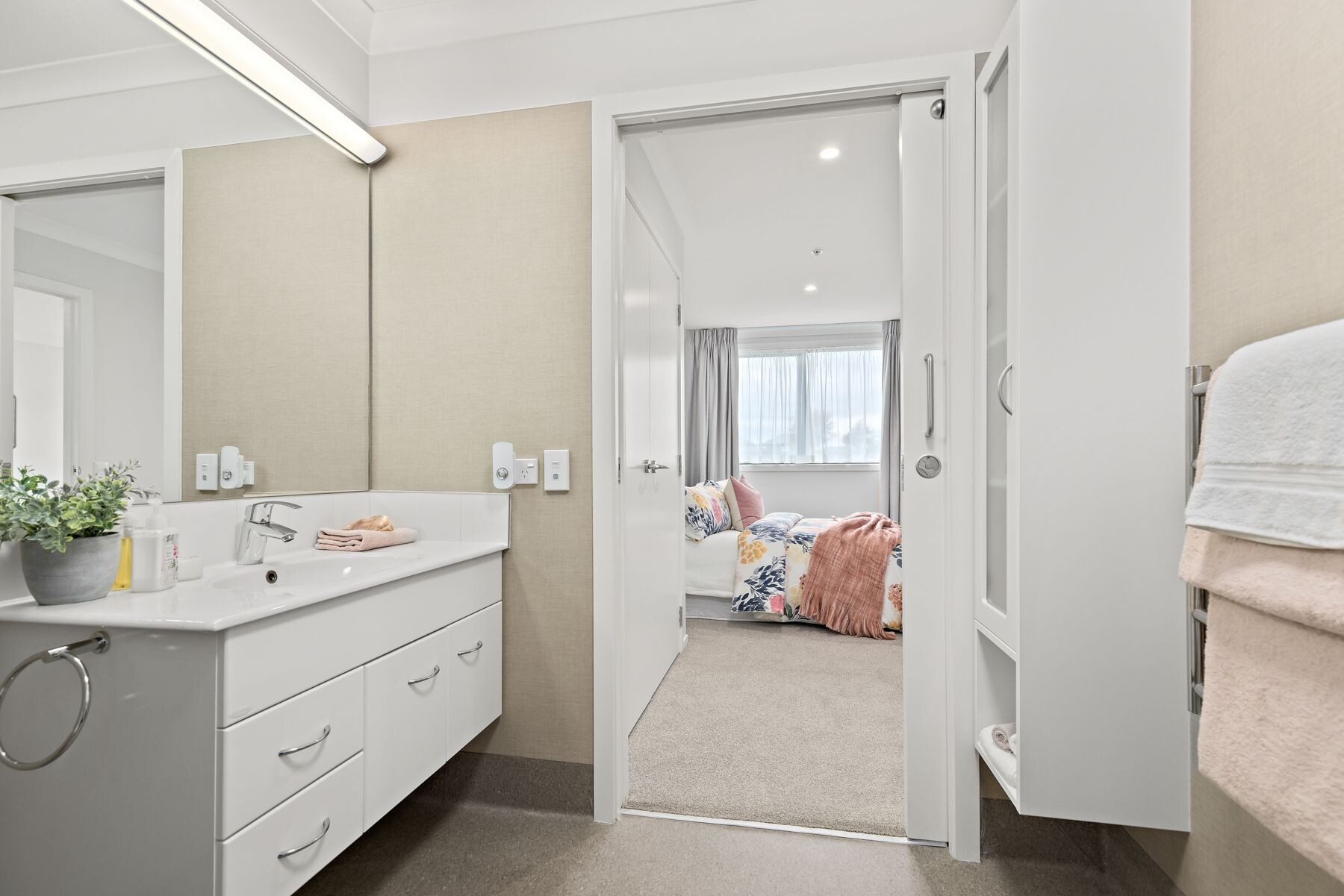 property carousel image 9