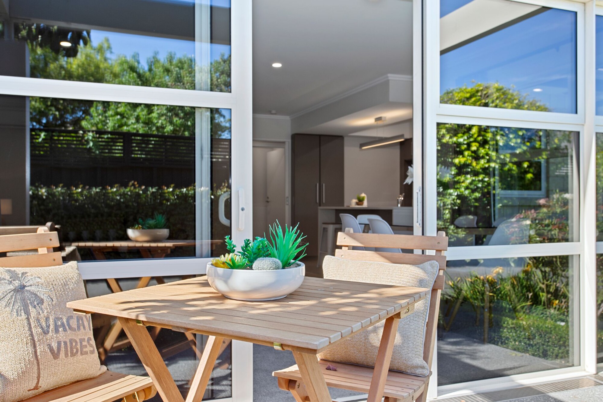 property carousel image 3