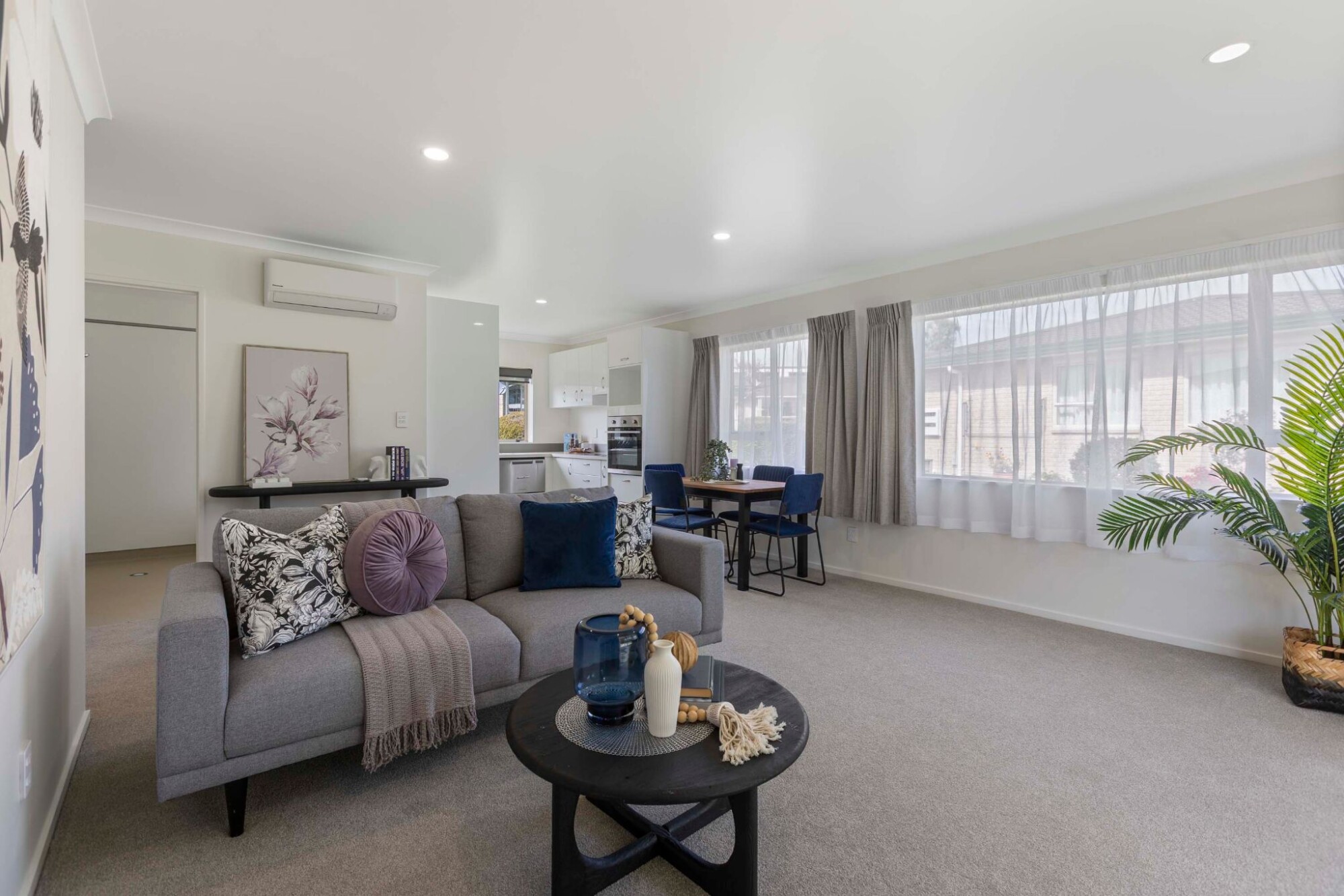 property carousel image 1