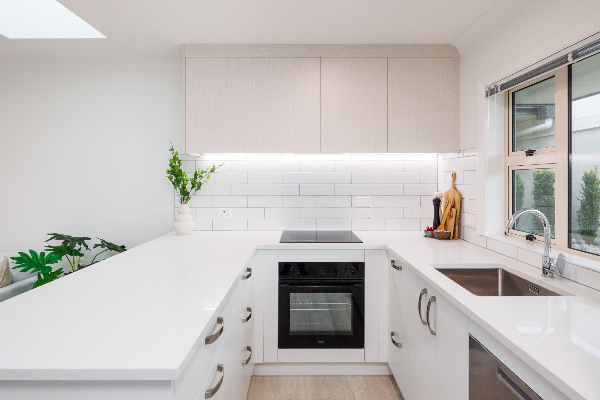 property carousel image 1