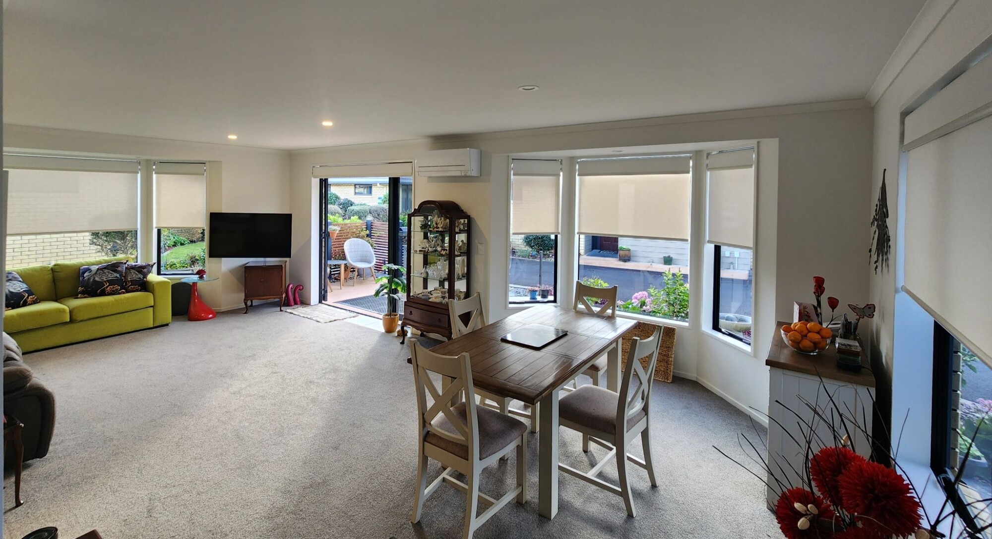 property carousel image 10