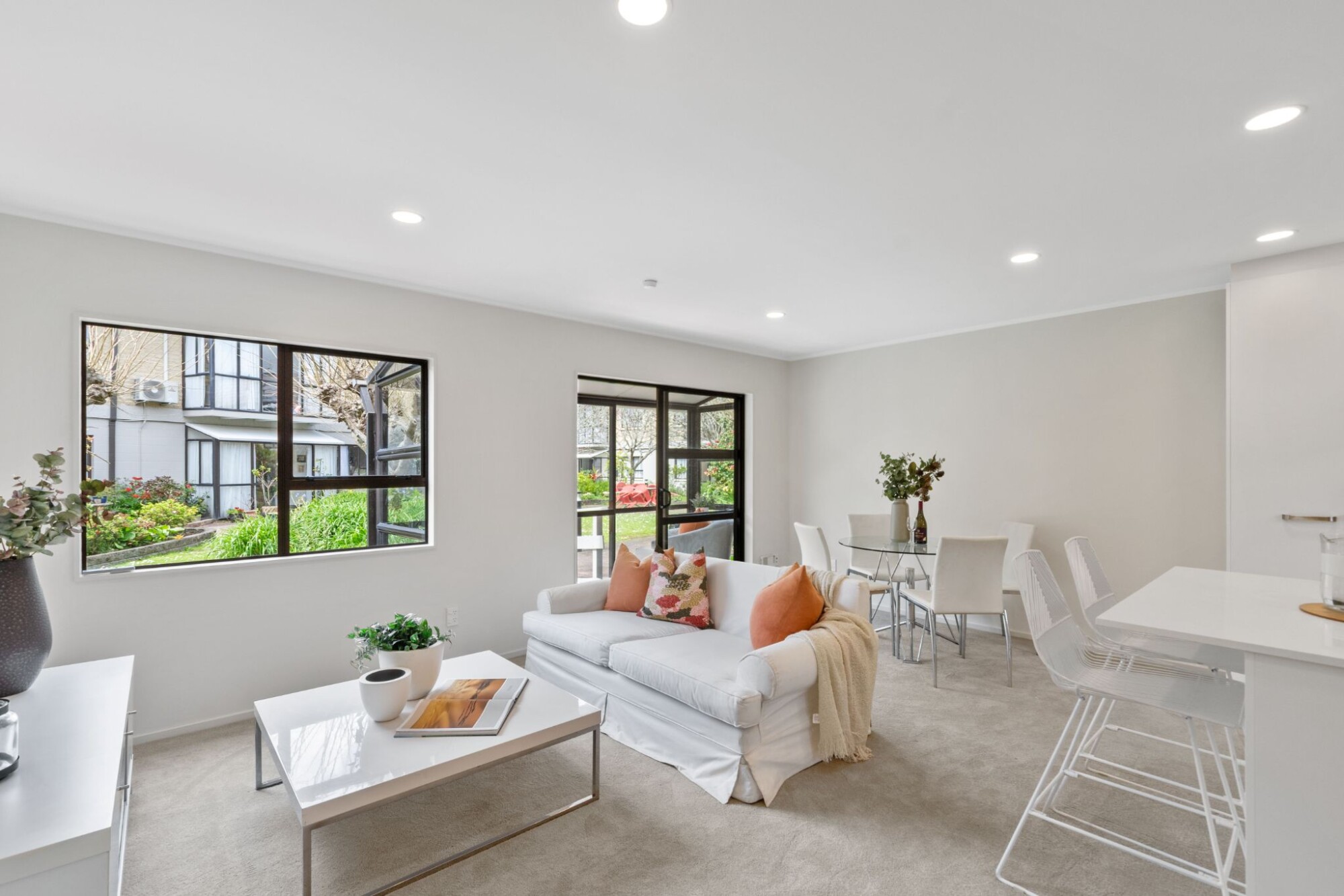 property carousel image 1