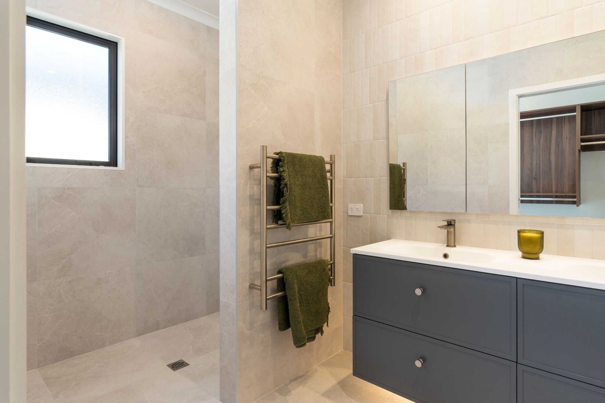 property carousel image 9