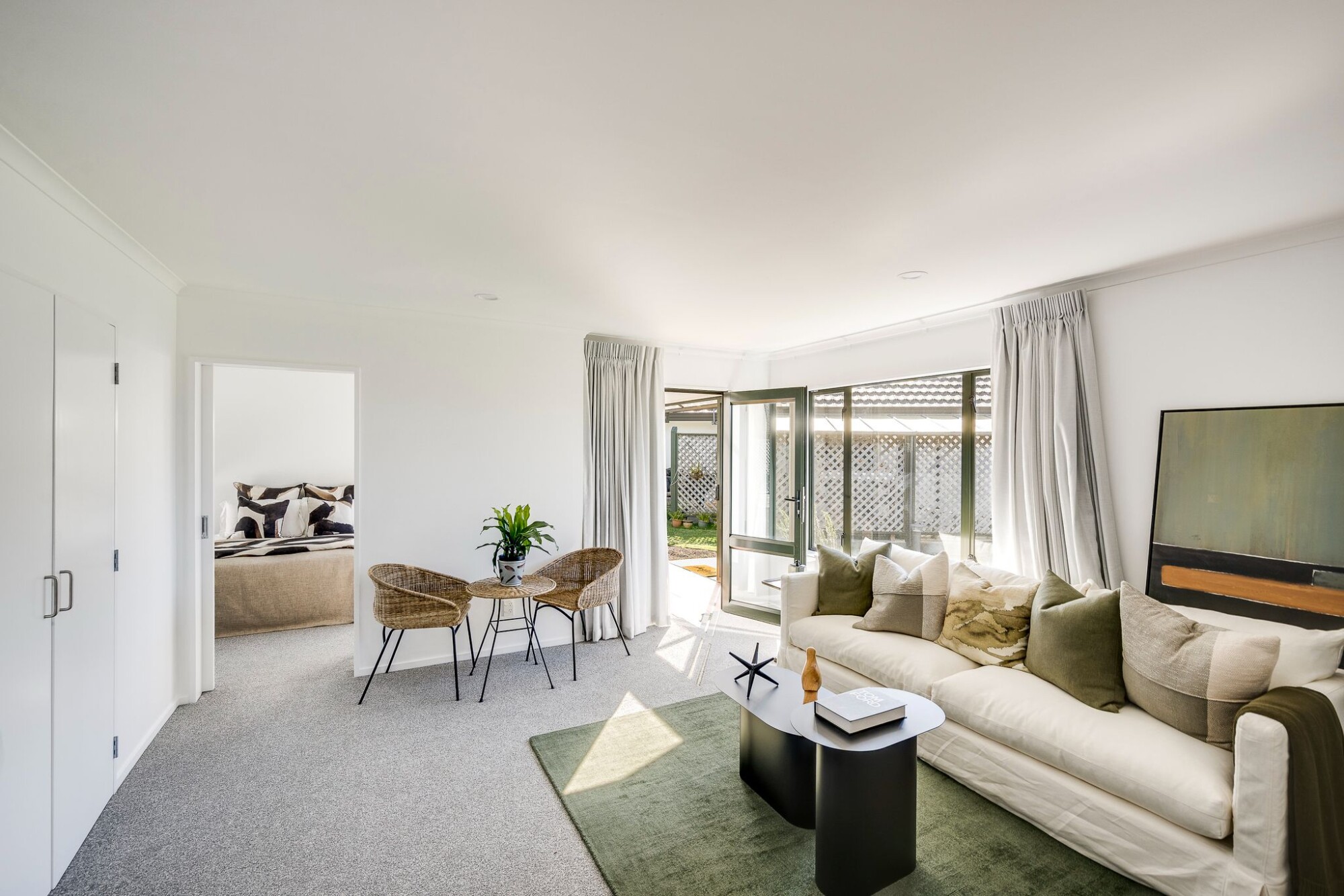 property carousel image 2