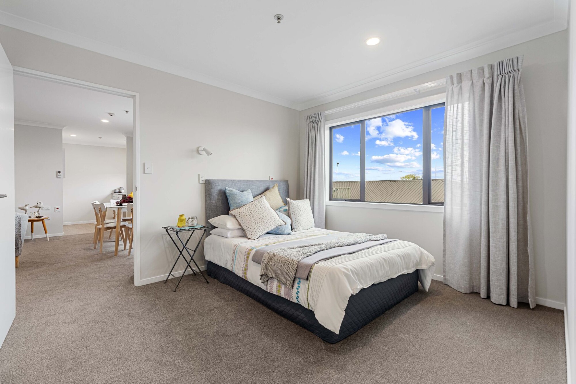 property carousel image 3