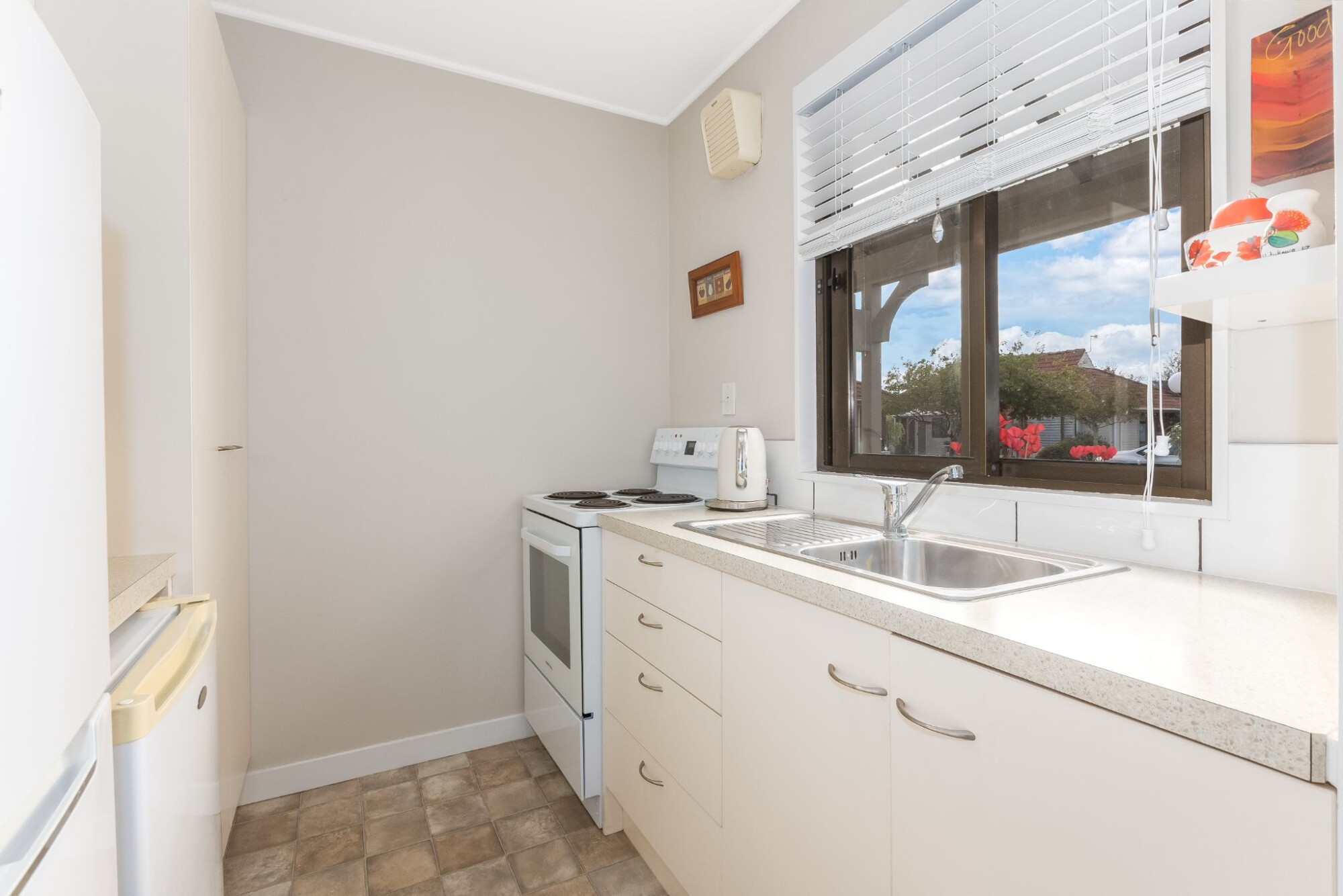 property carousel image 9