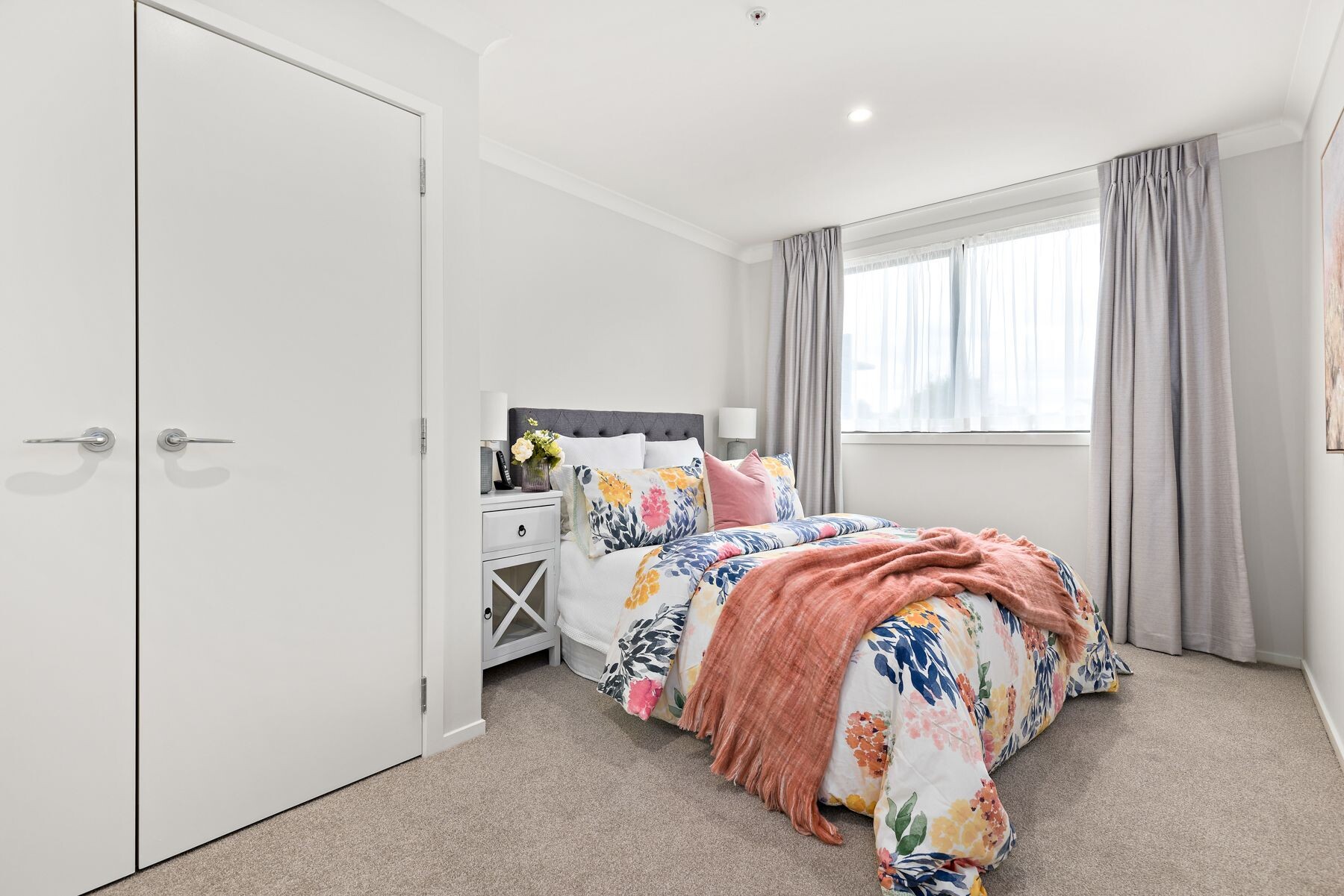 property carousel image 8