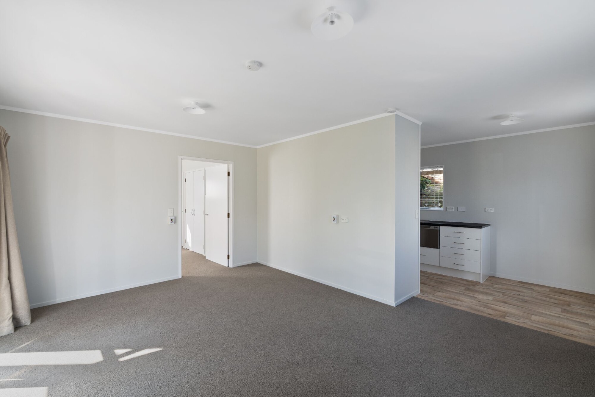 property carousel image 5