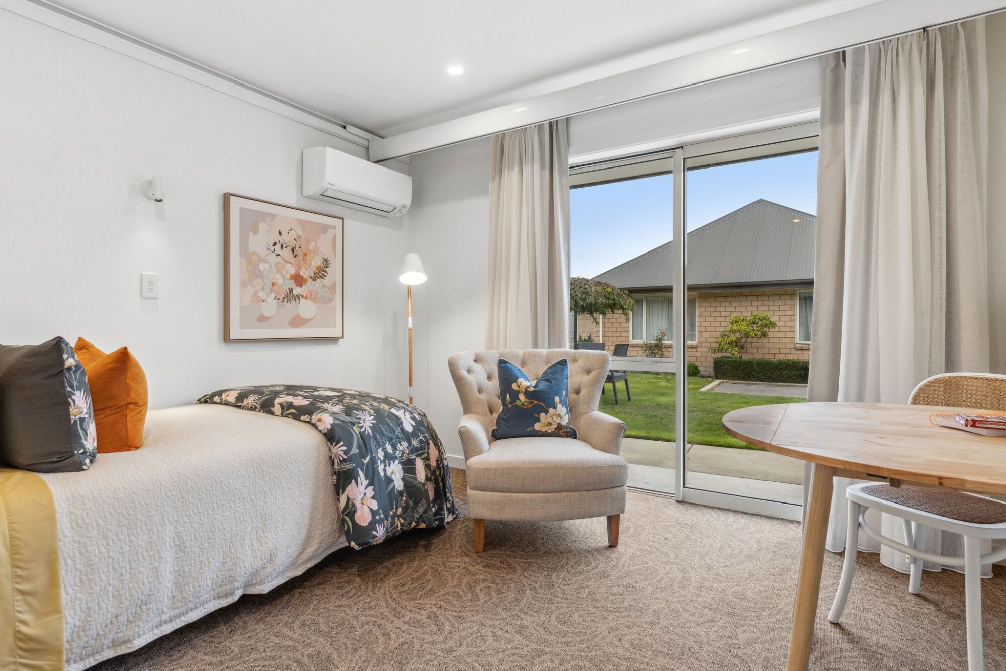 property carousel image 3