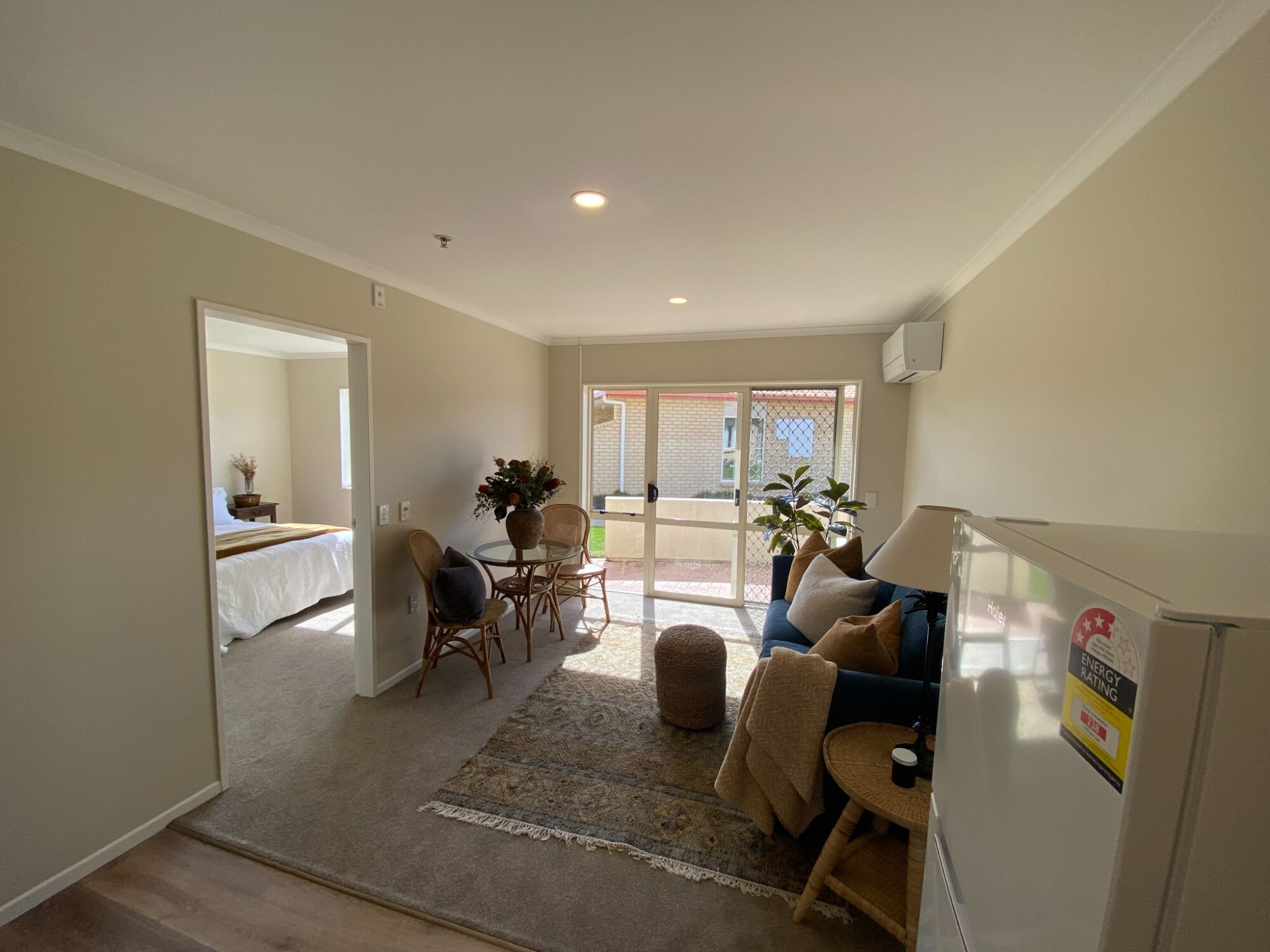 property carousel image 1