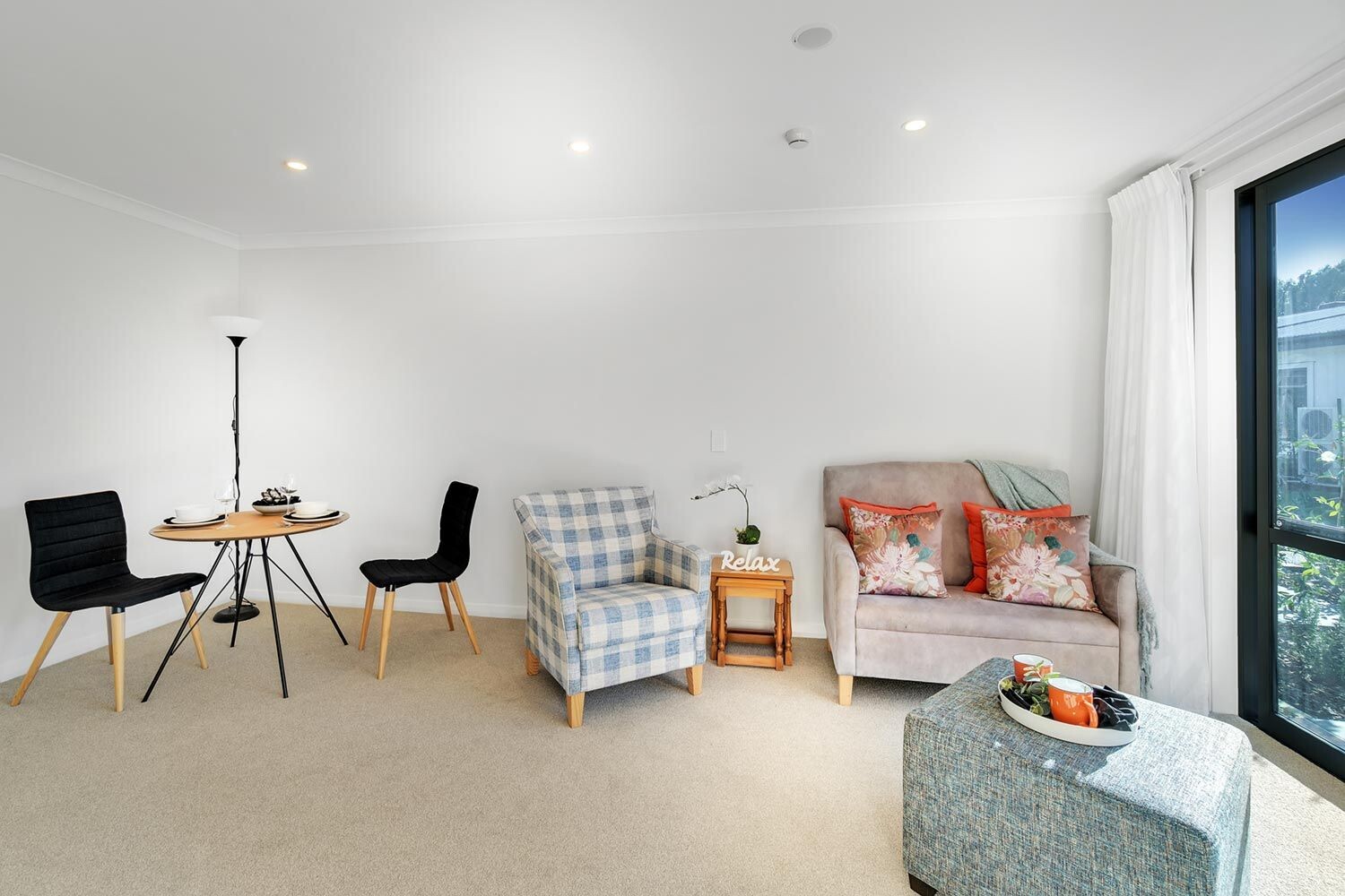 property carousel image 3