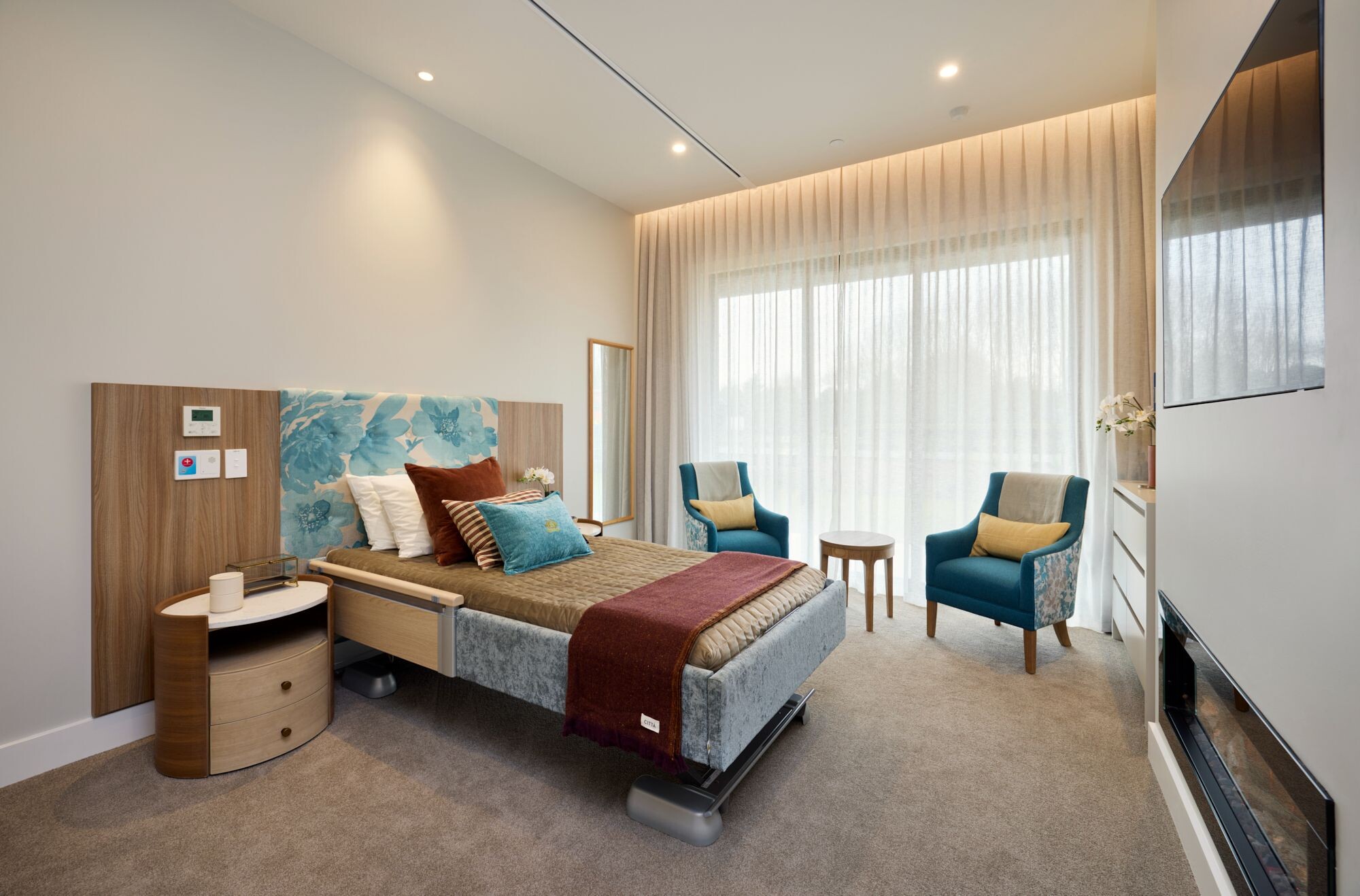 property carousel image 2