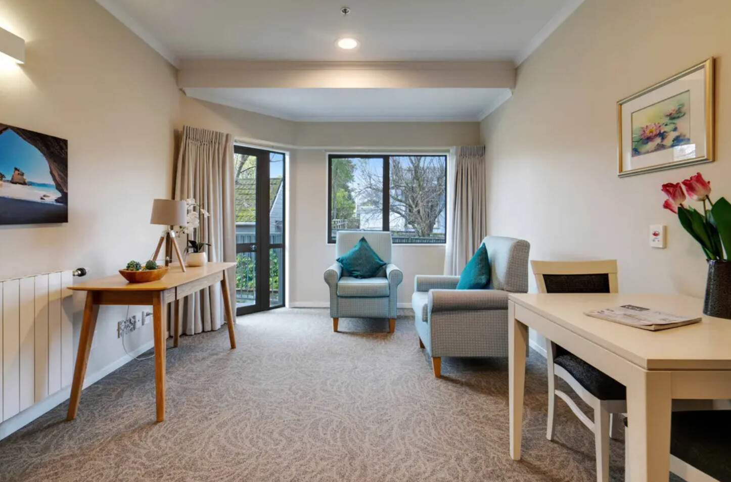 property carousel image 3