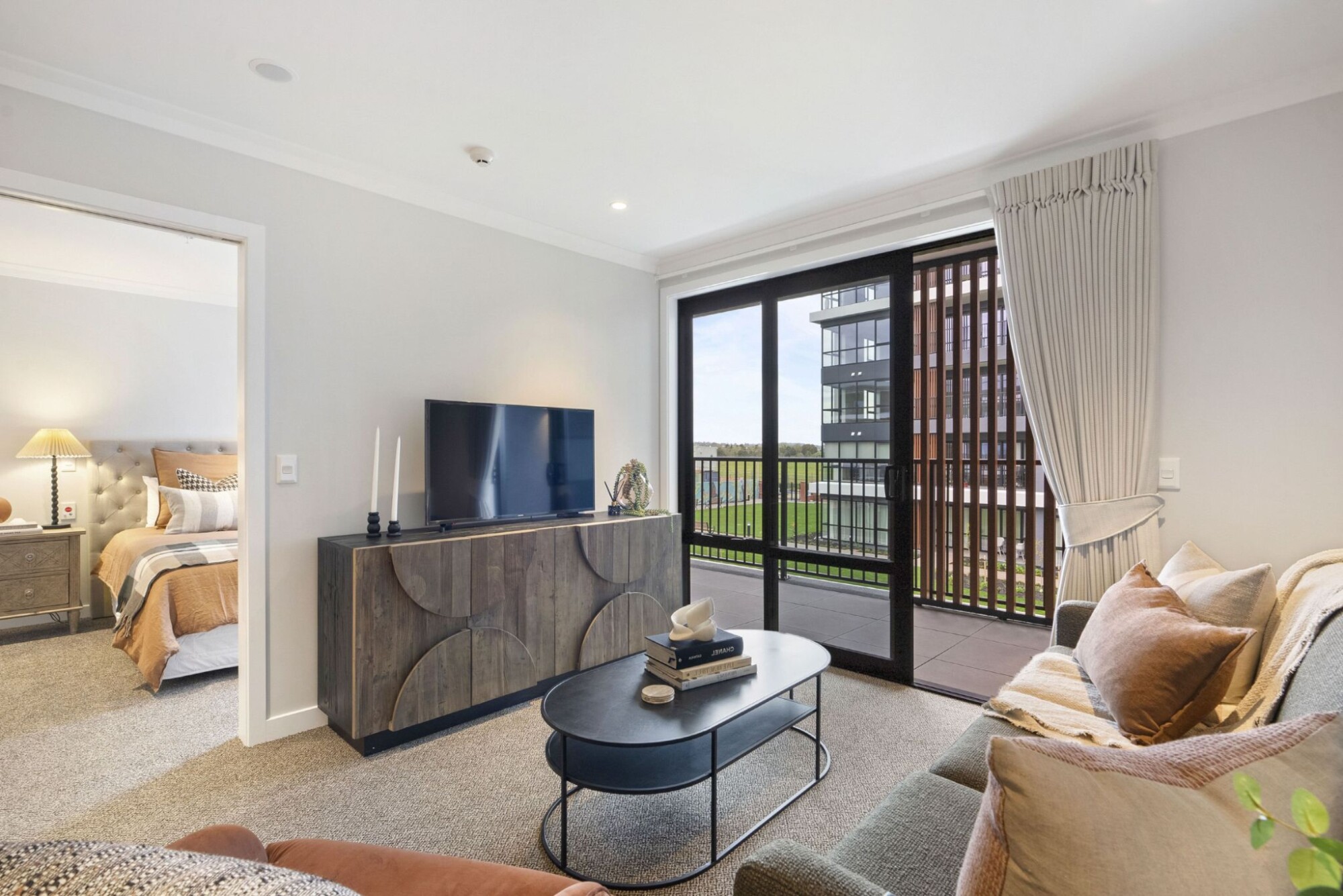 property carousel image 1