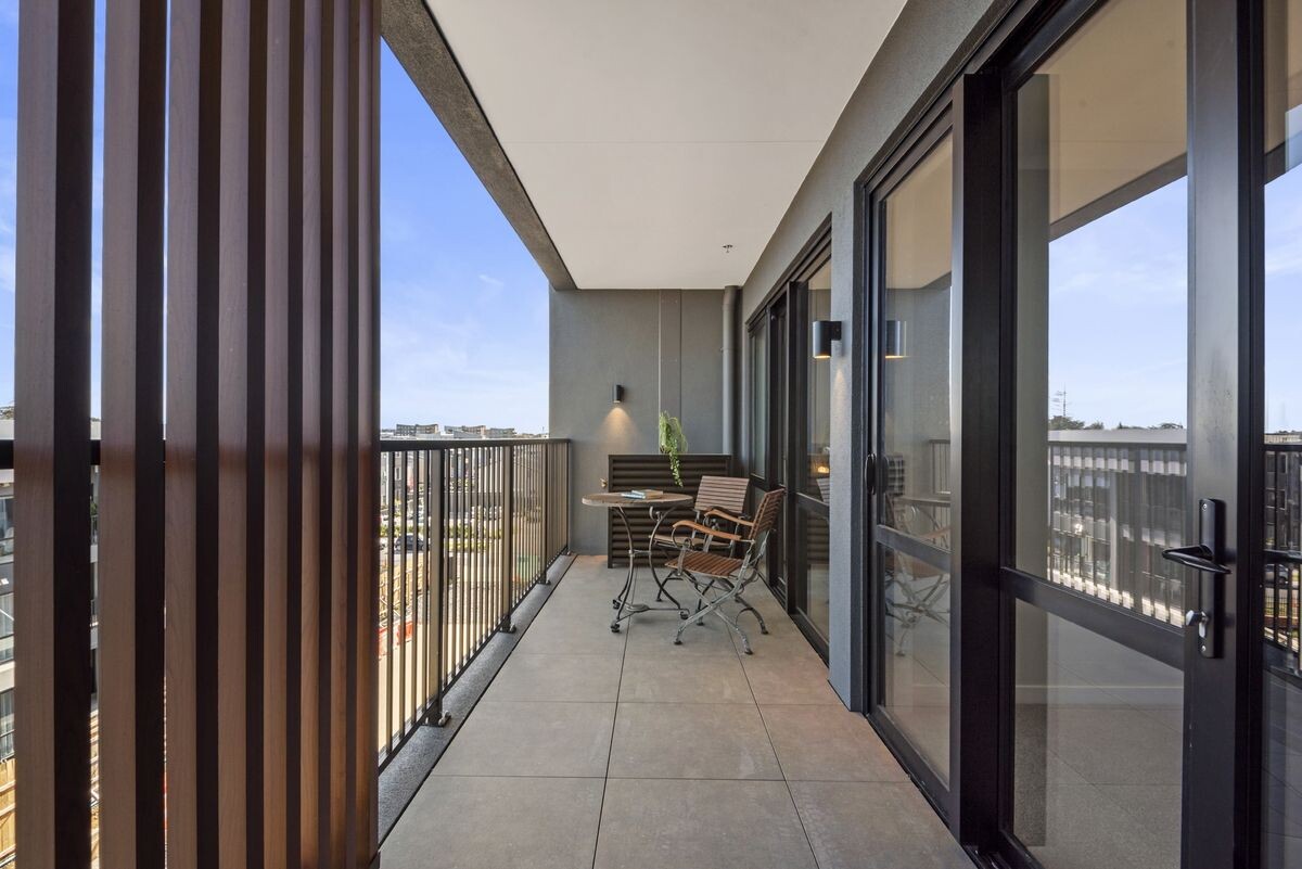 property carousel image 4