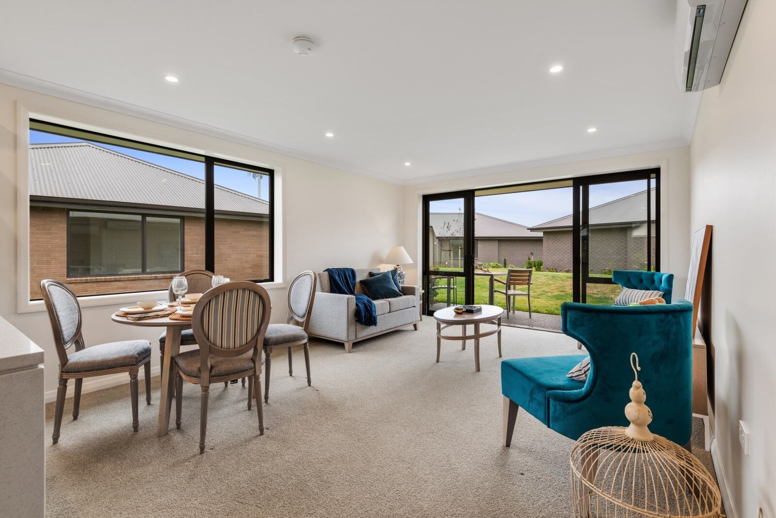 property carousel image 4