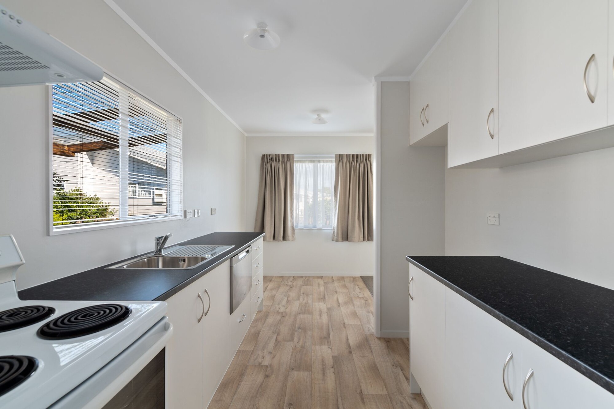 property carousel image 6