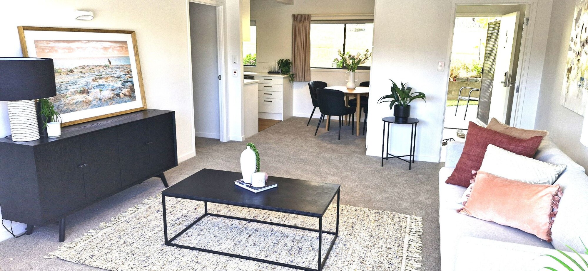 property carousel image 4