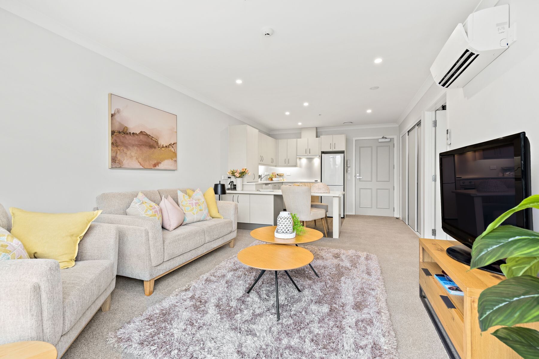 property carousel image 2