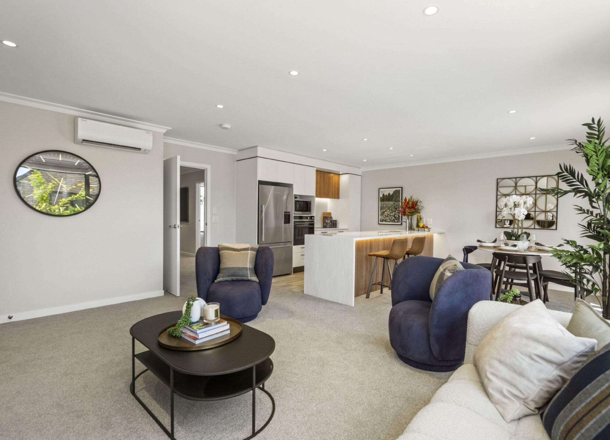 property carousel image 1