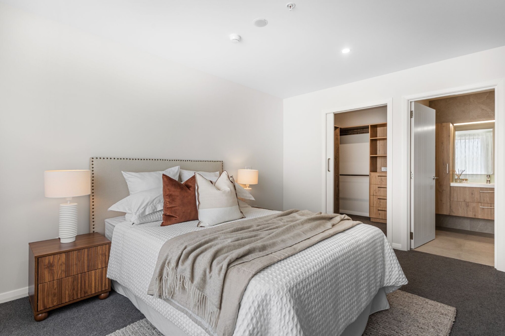 property carousel image 11