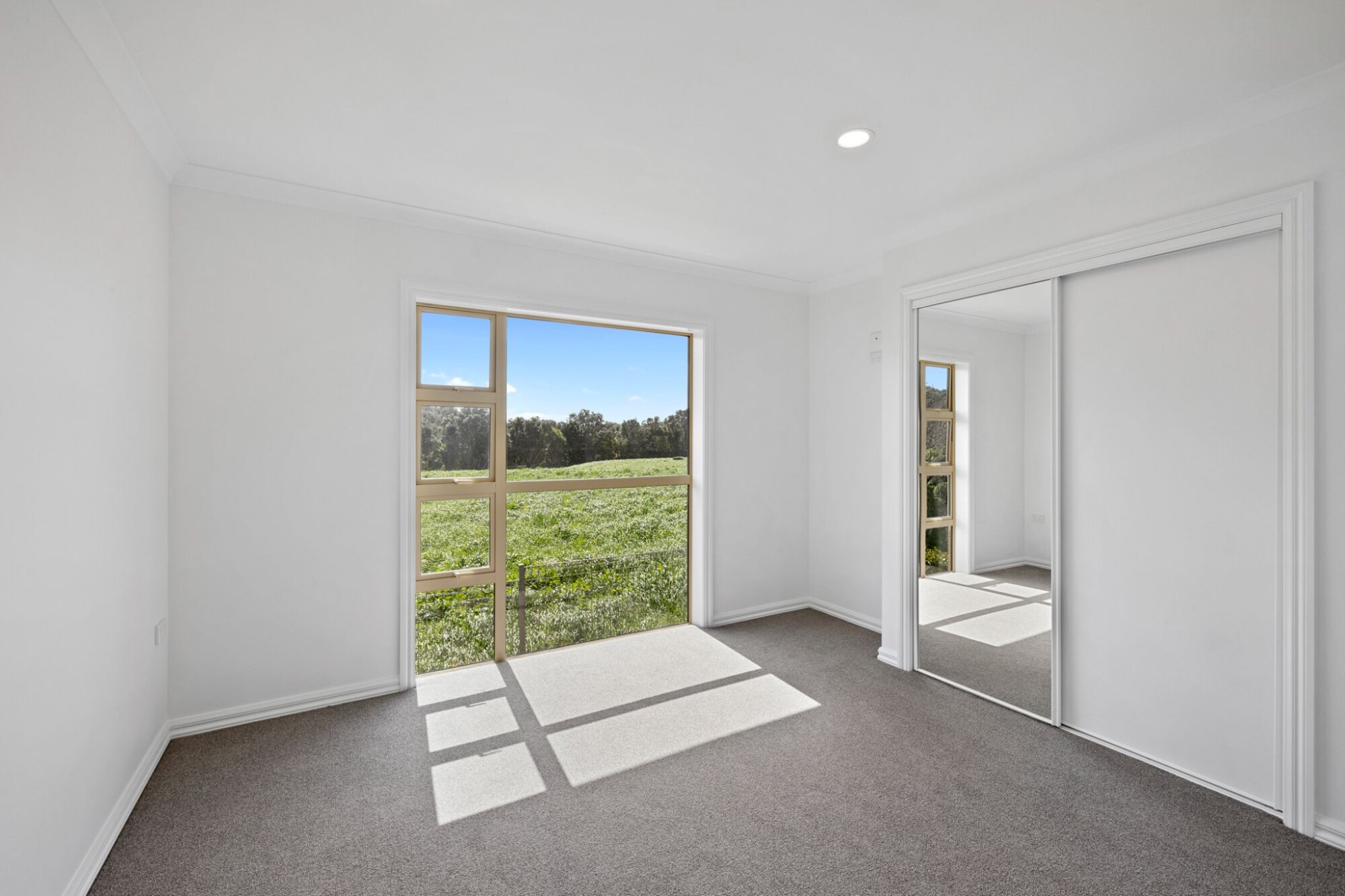 property carousel image 10