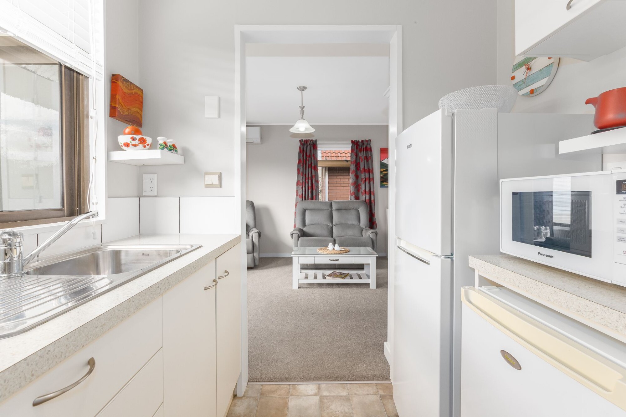 property carousel image 10