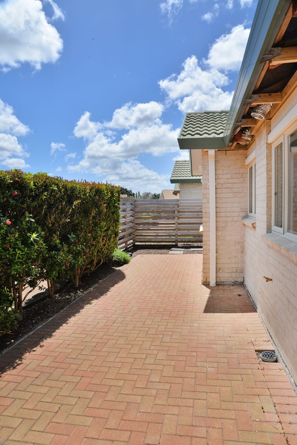 property carousel image 4