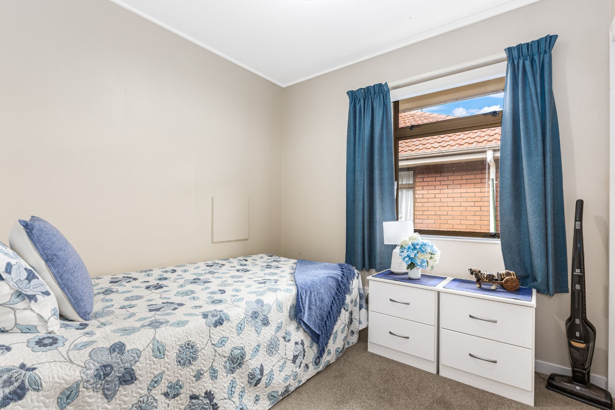 property carousel image 11