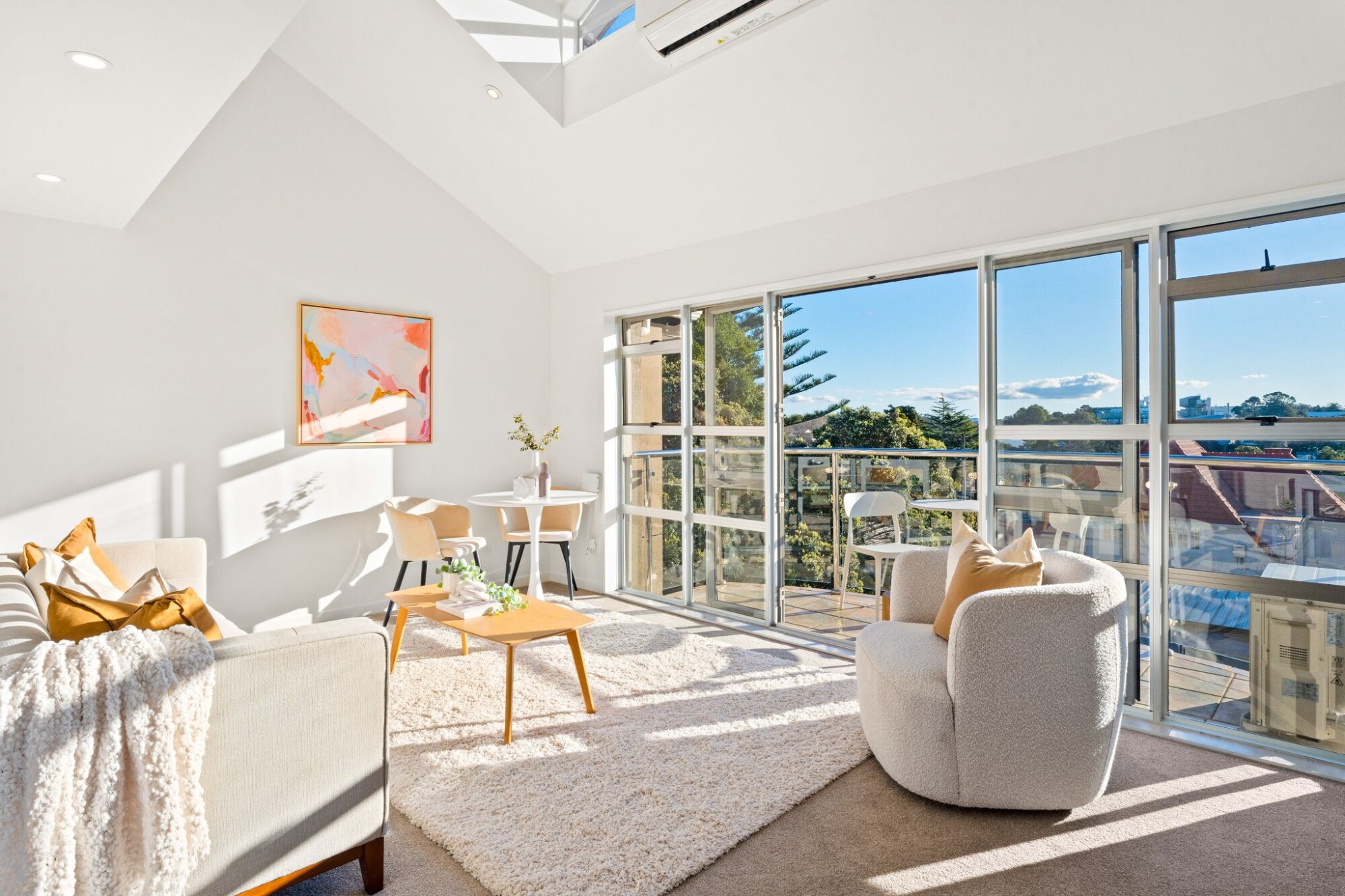 property carousel image 2