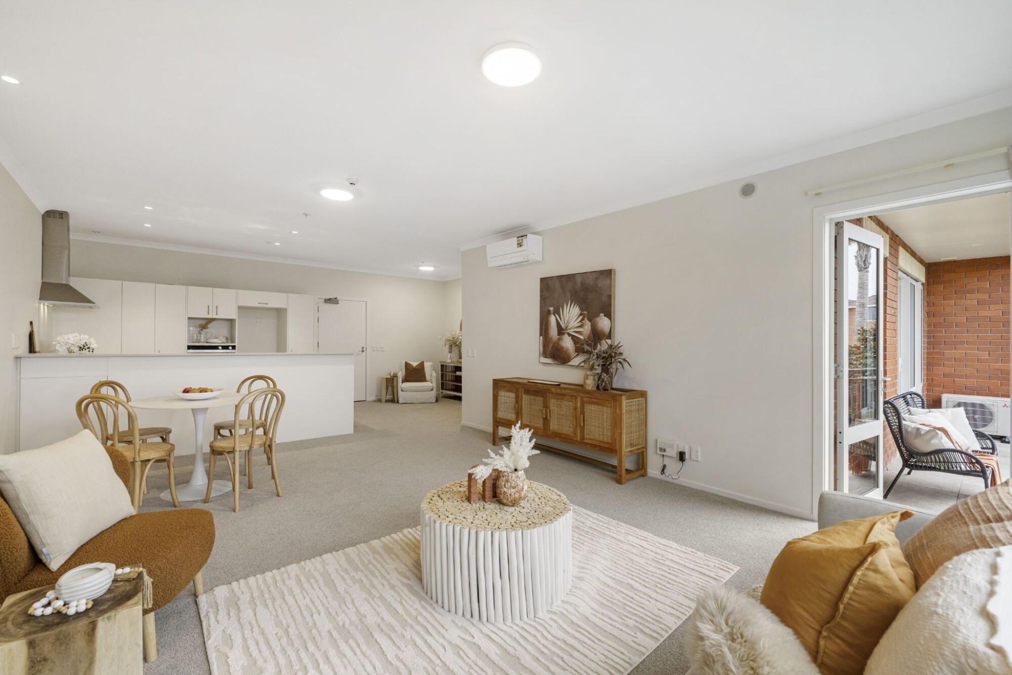 property carousel image 1