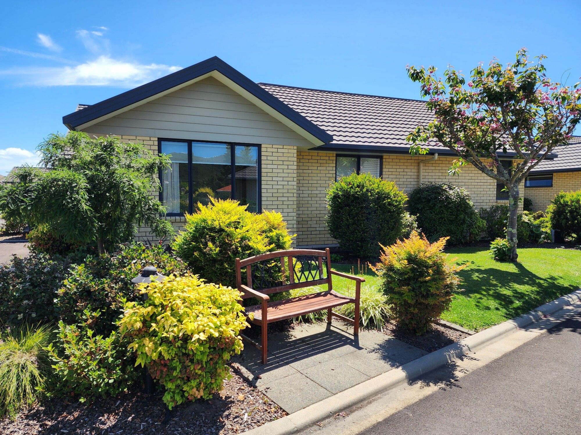 property carousel image 1