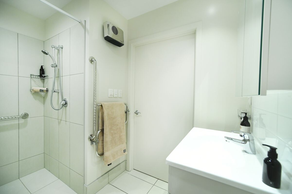 property carousel image 4