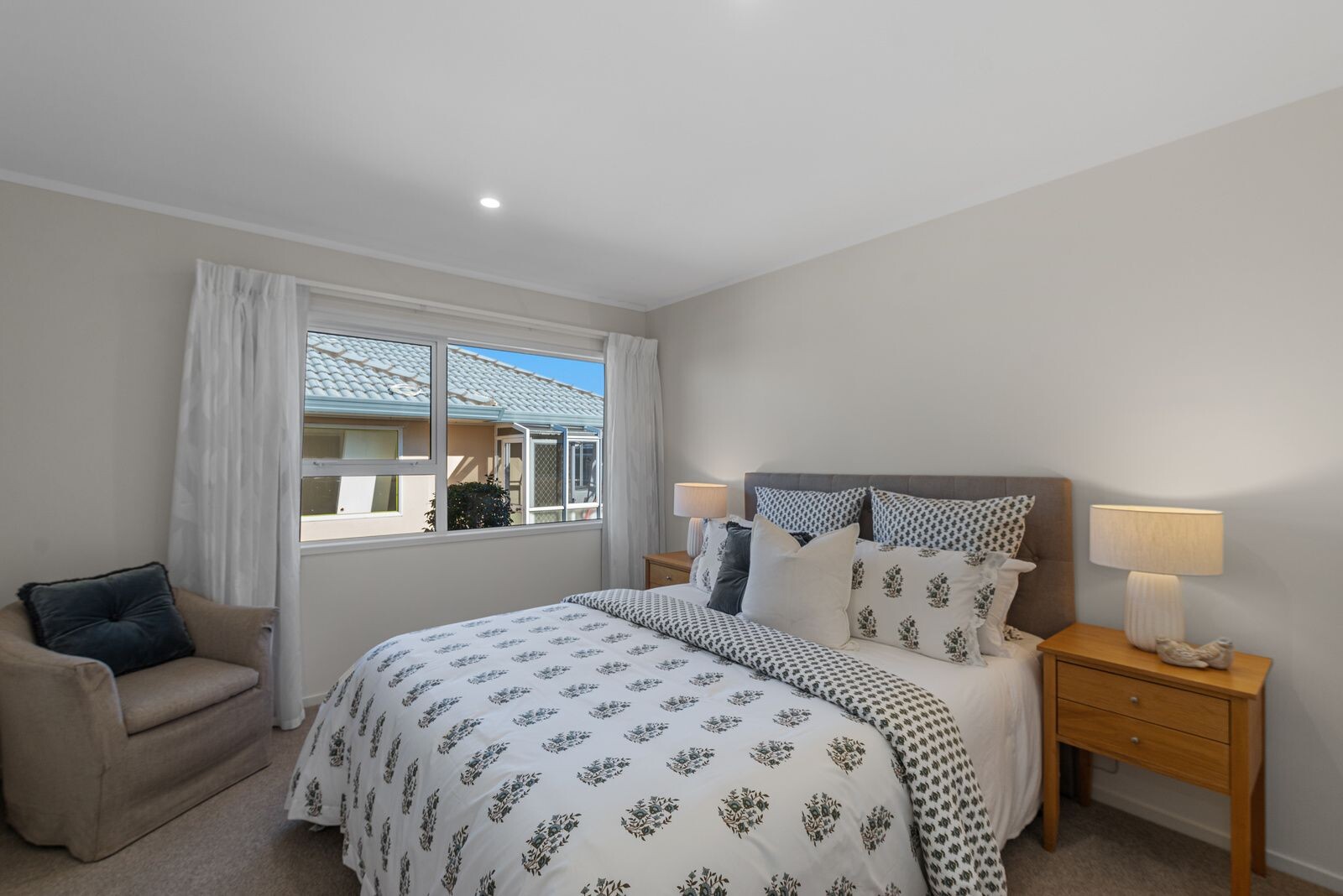 property carousel image 10
