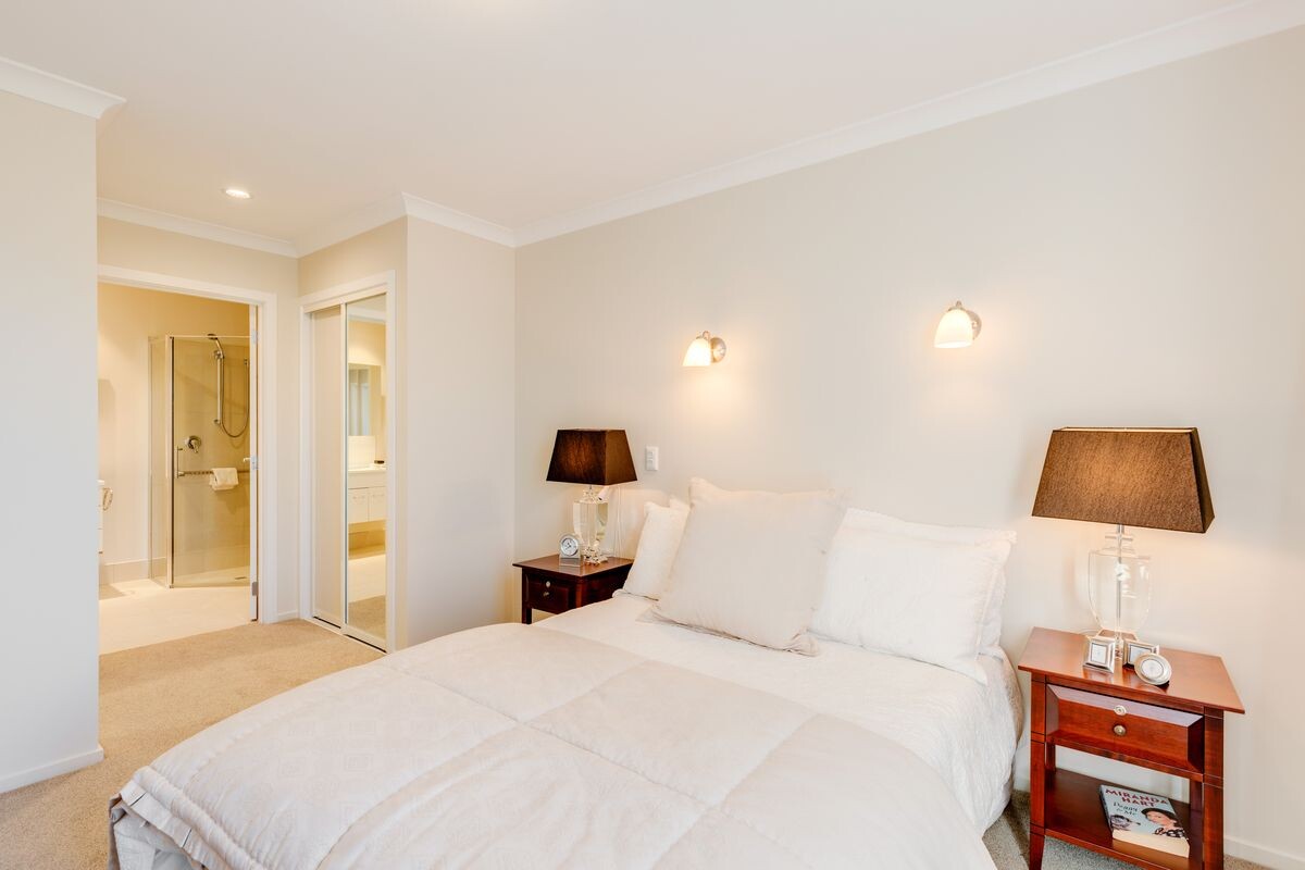 property carousel image 3