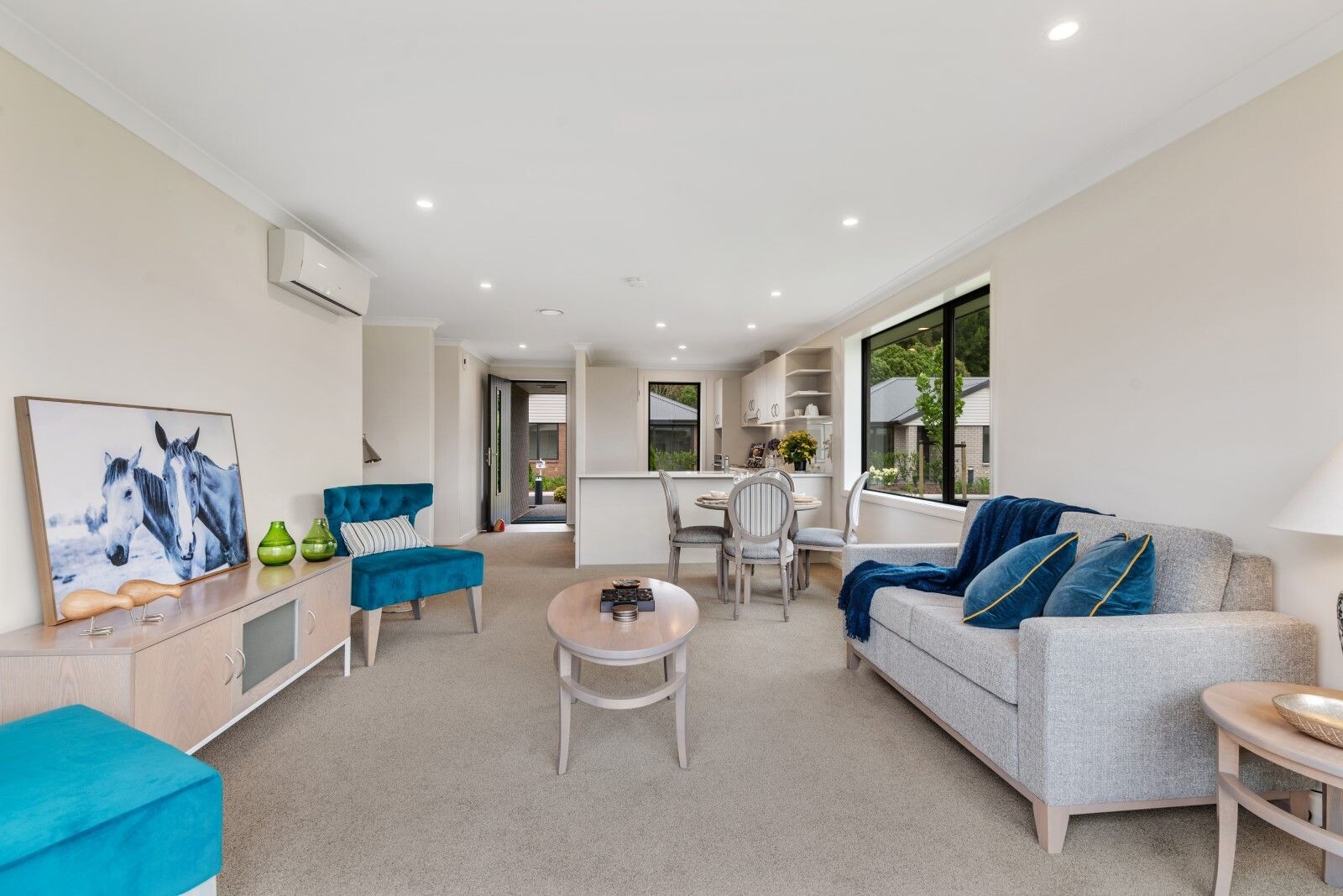 property carousel image 3