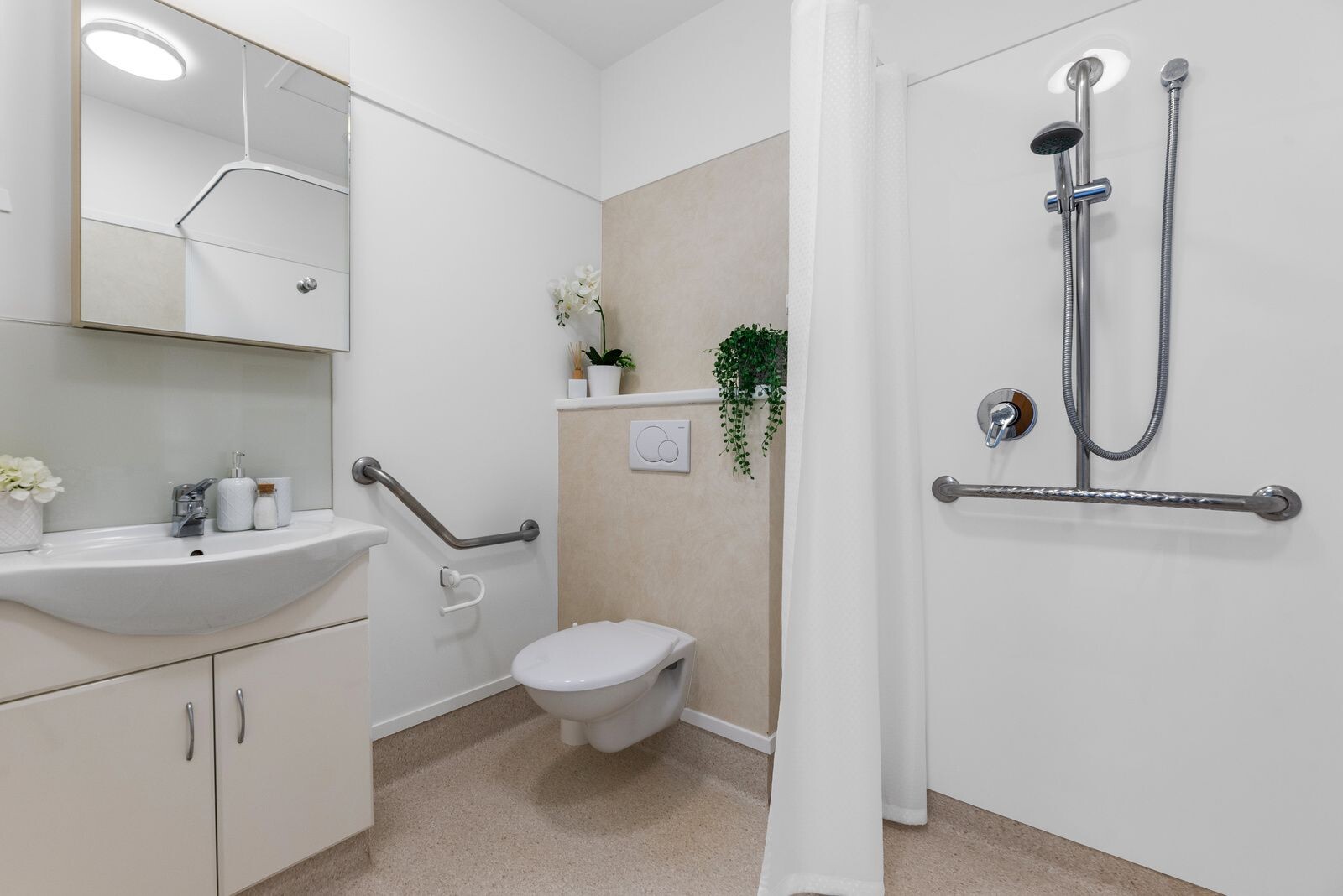 property carousel image 7