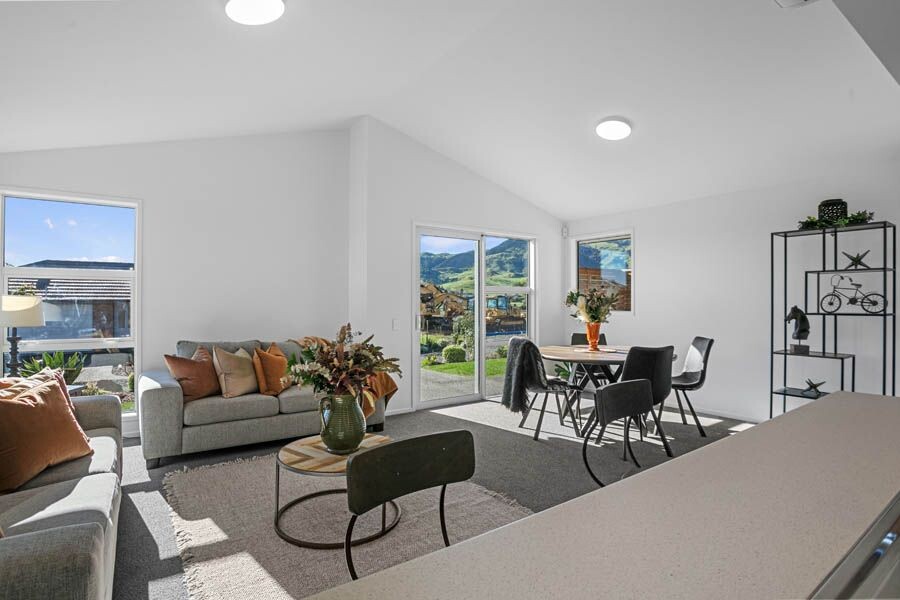 property carousel image 3