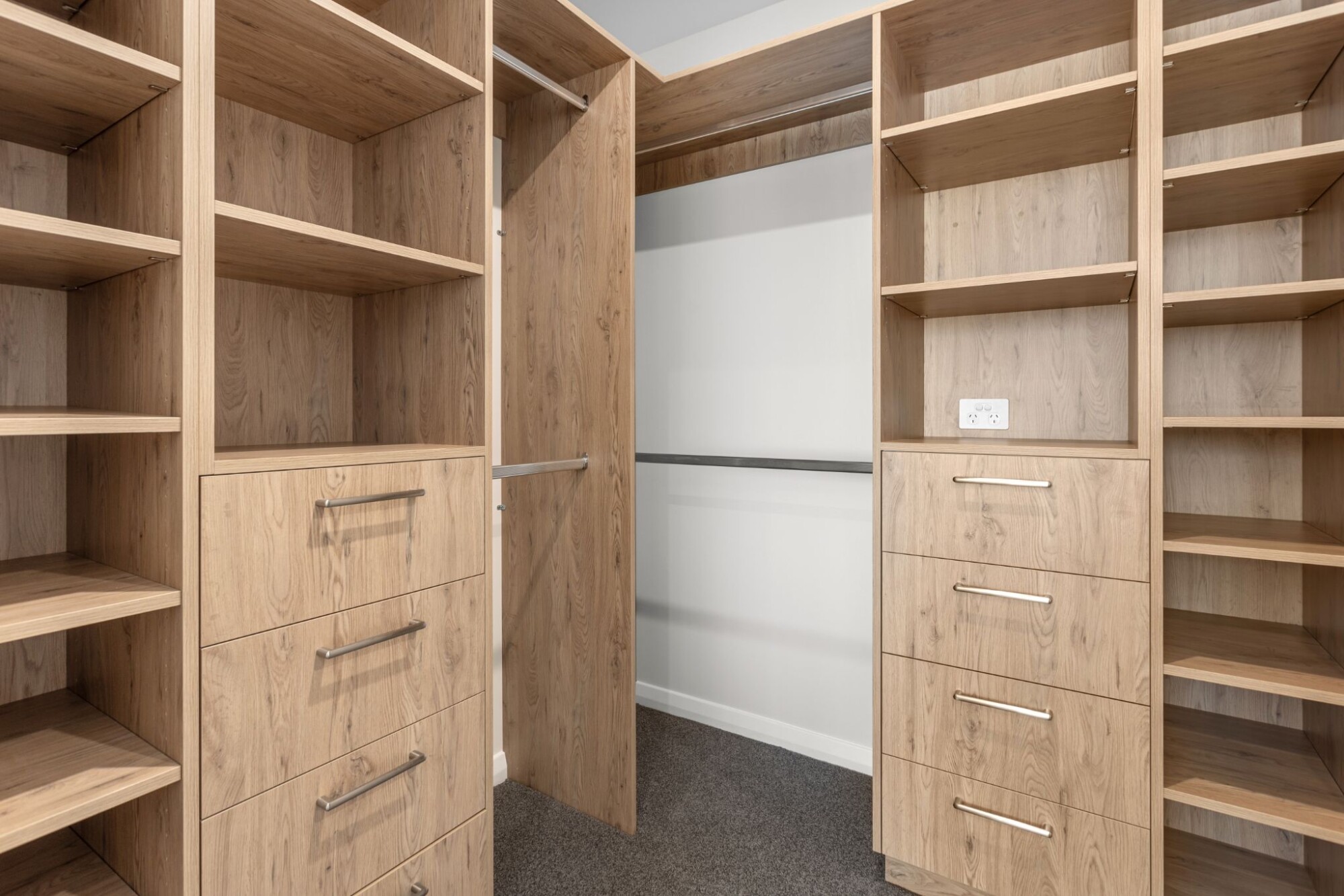 property carousel image 9