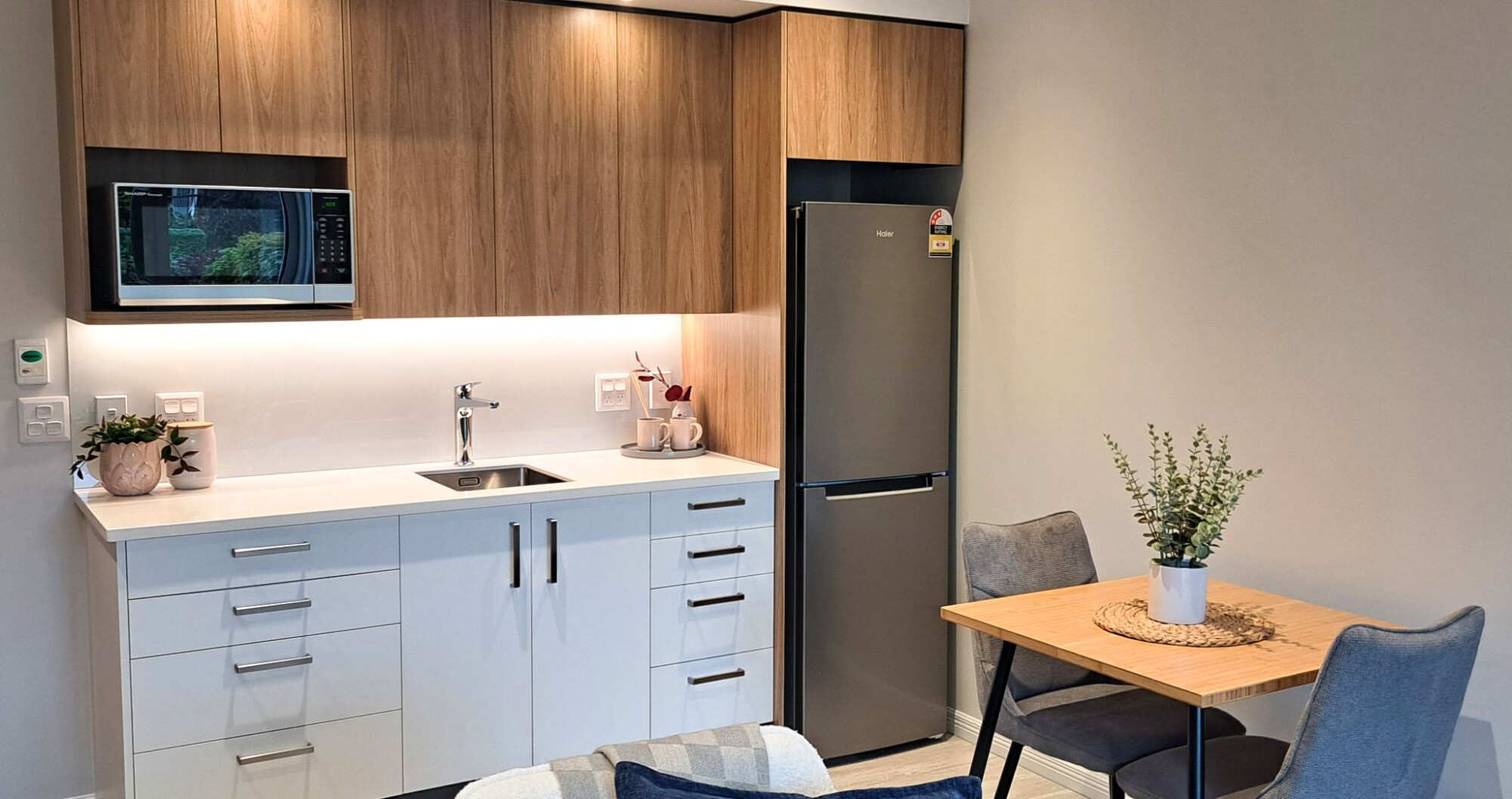 property carousel image 2