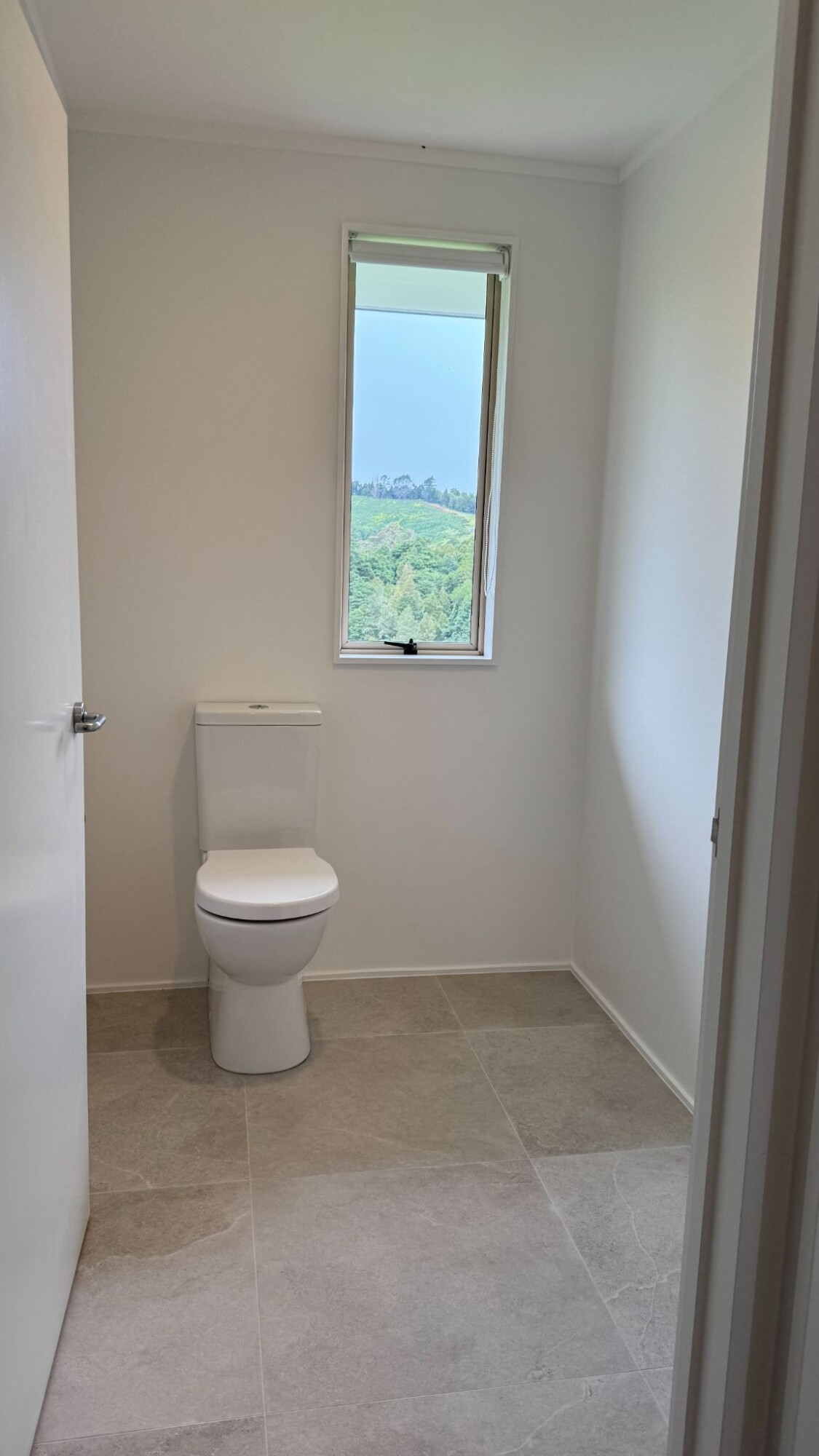 property carousel image 8