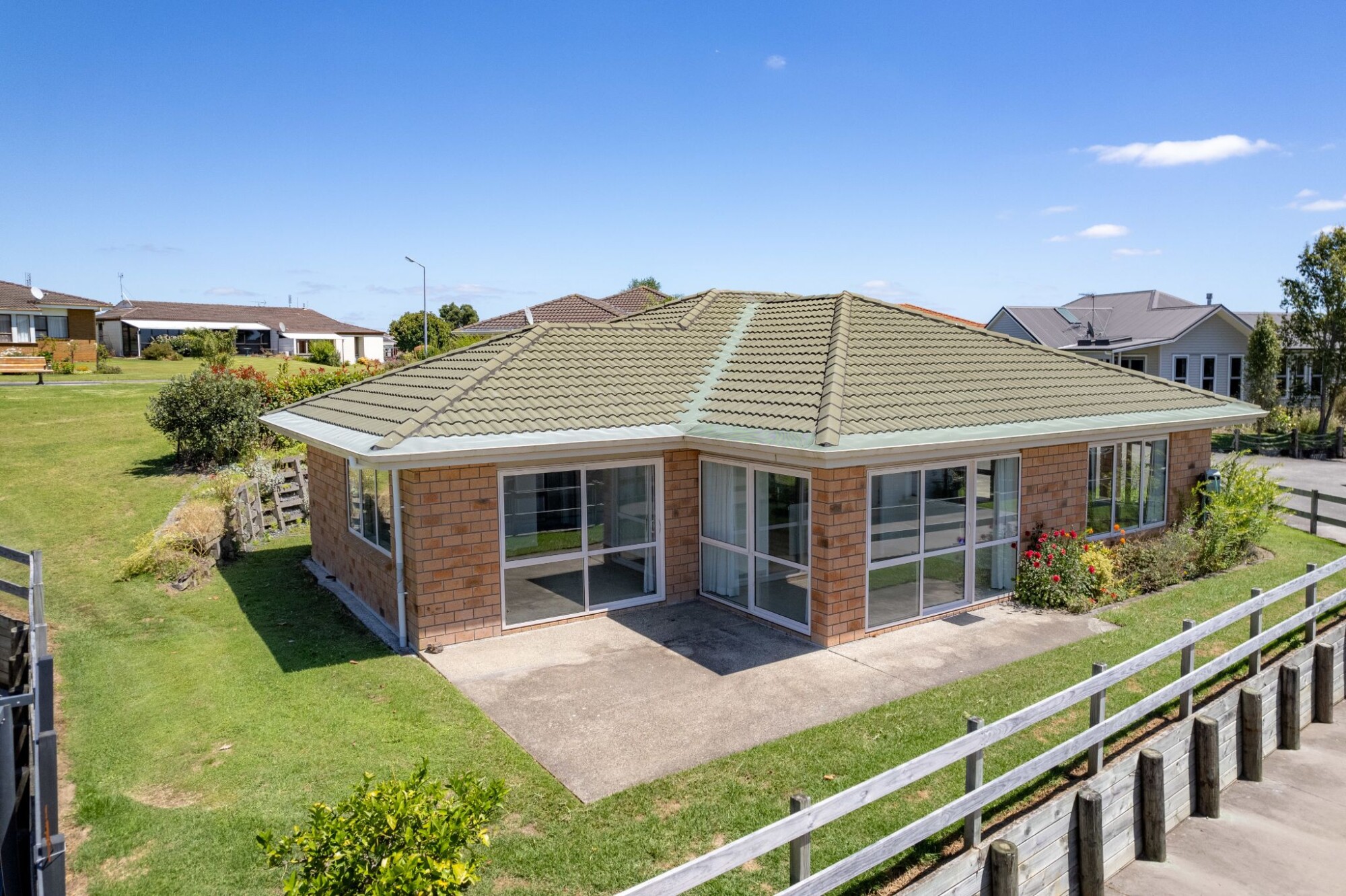 property carousel image 13