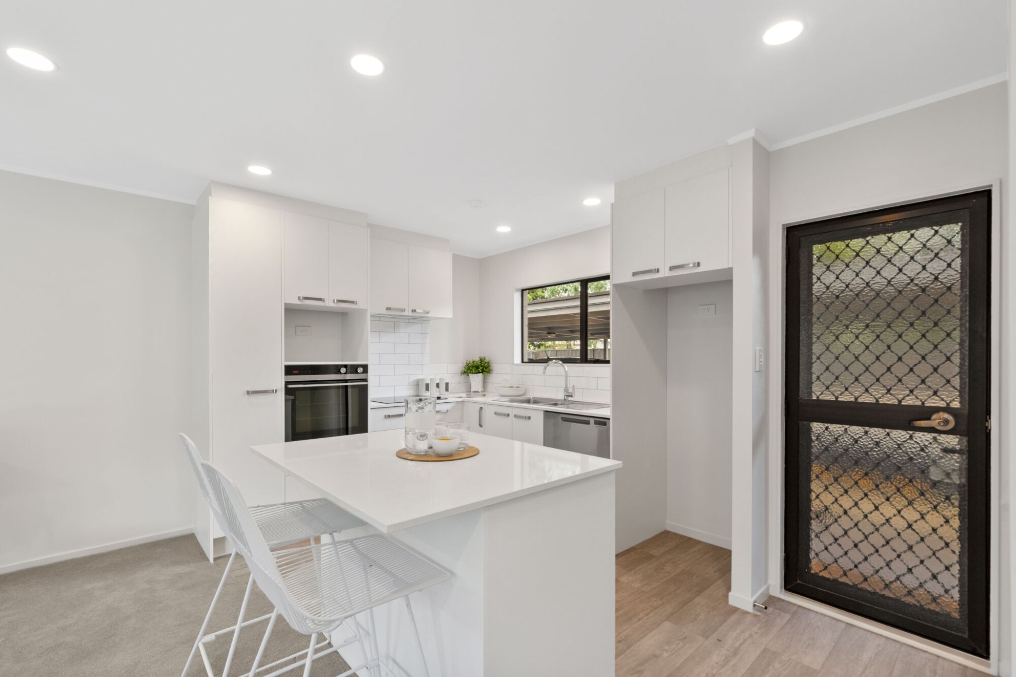 property carousel image 3